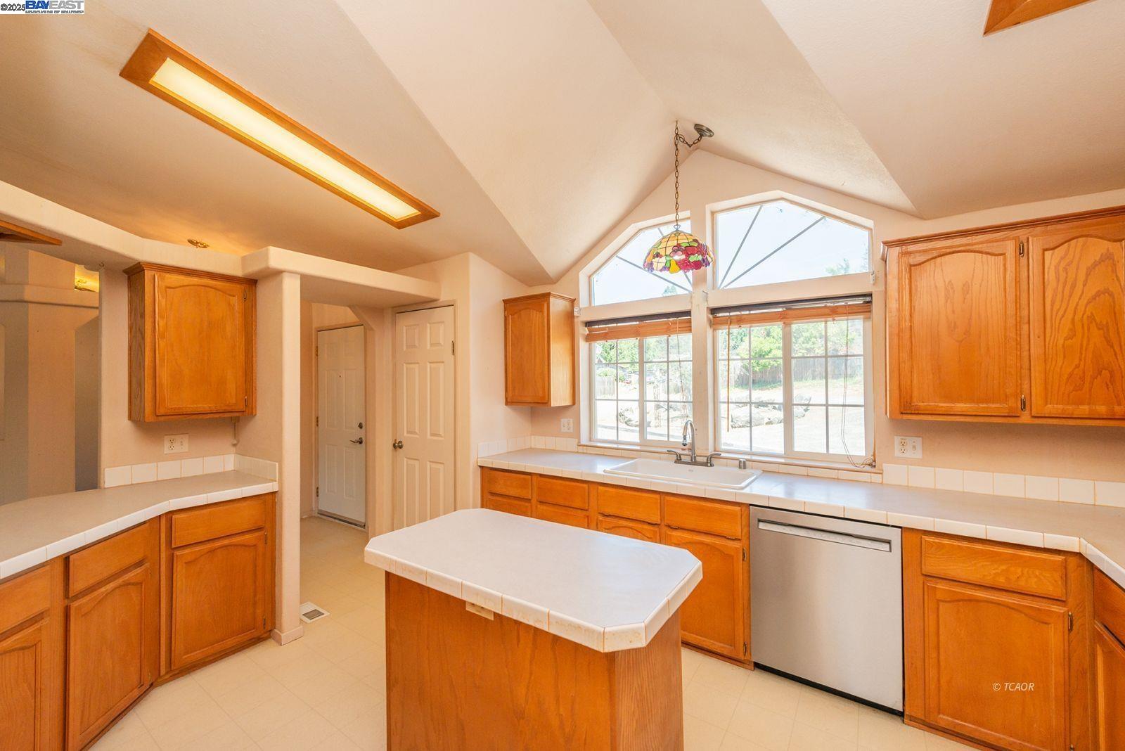 Detail Gallery Image 31 of 49 For 31 Rocky Road, Weaverville,  CA 96093 - 3 Beds | 2 Baths