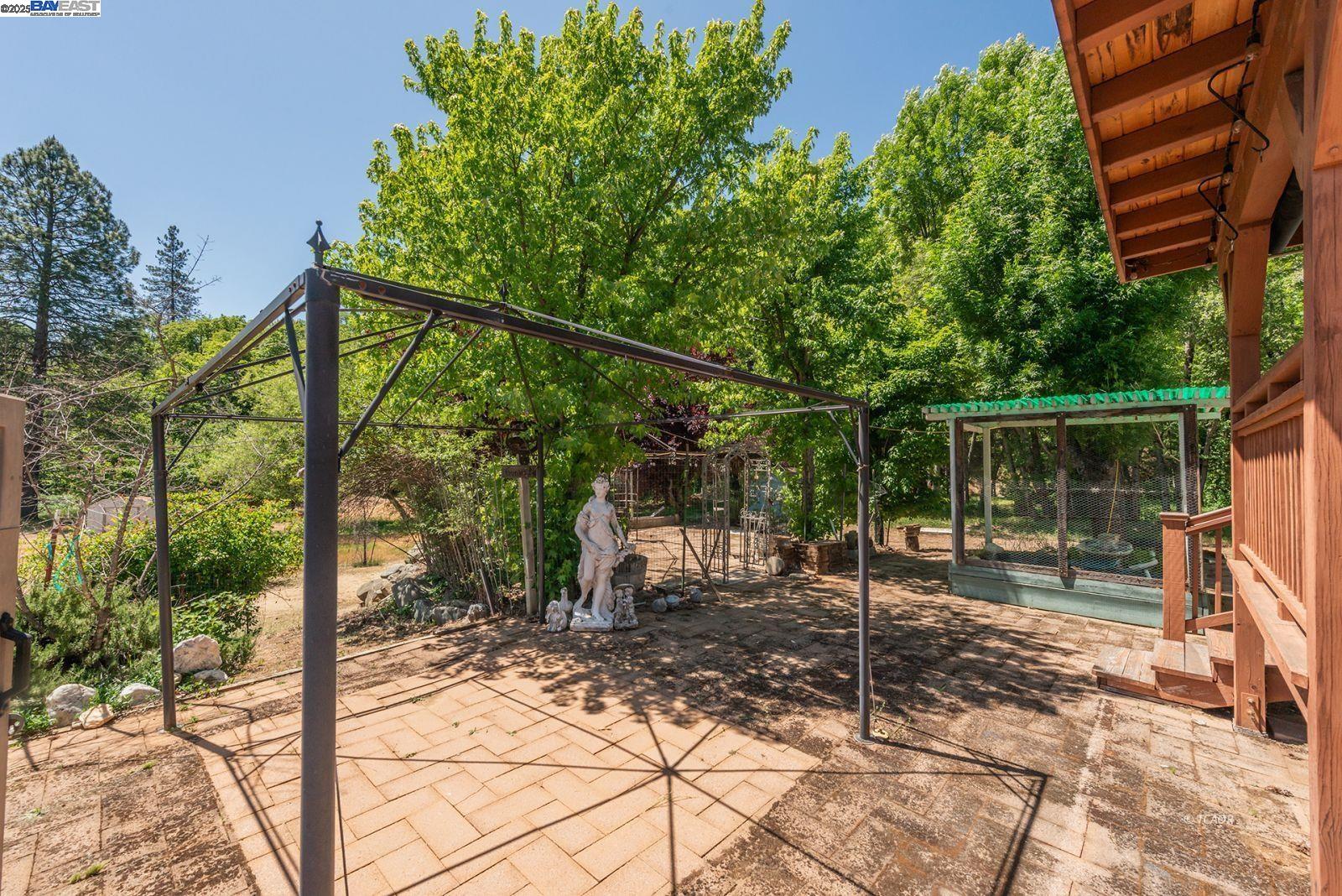 Detail Gallery Image 6 of 49 For 31 Rocky Road, Weaverville,  CA 96093 - 3 Beds | 2 Baths