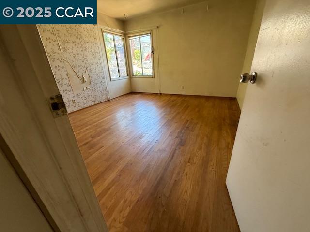 Detail Gallery Image 4 of 18 For 861 3rd Ave, Pinole,  CA 94564 - 4 Beds | 1/1 Baths