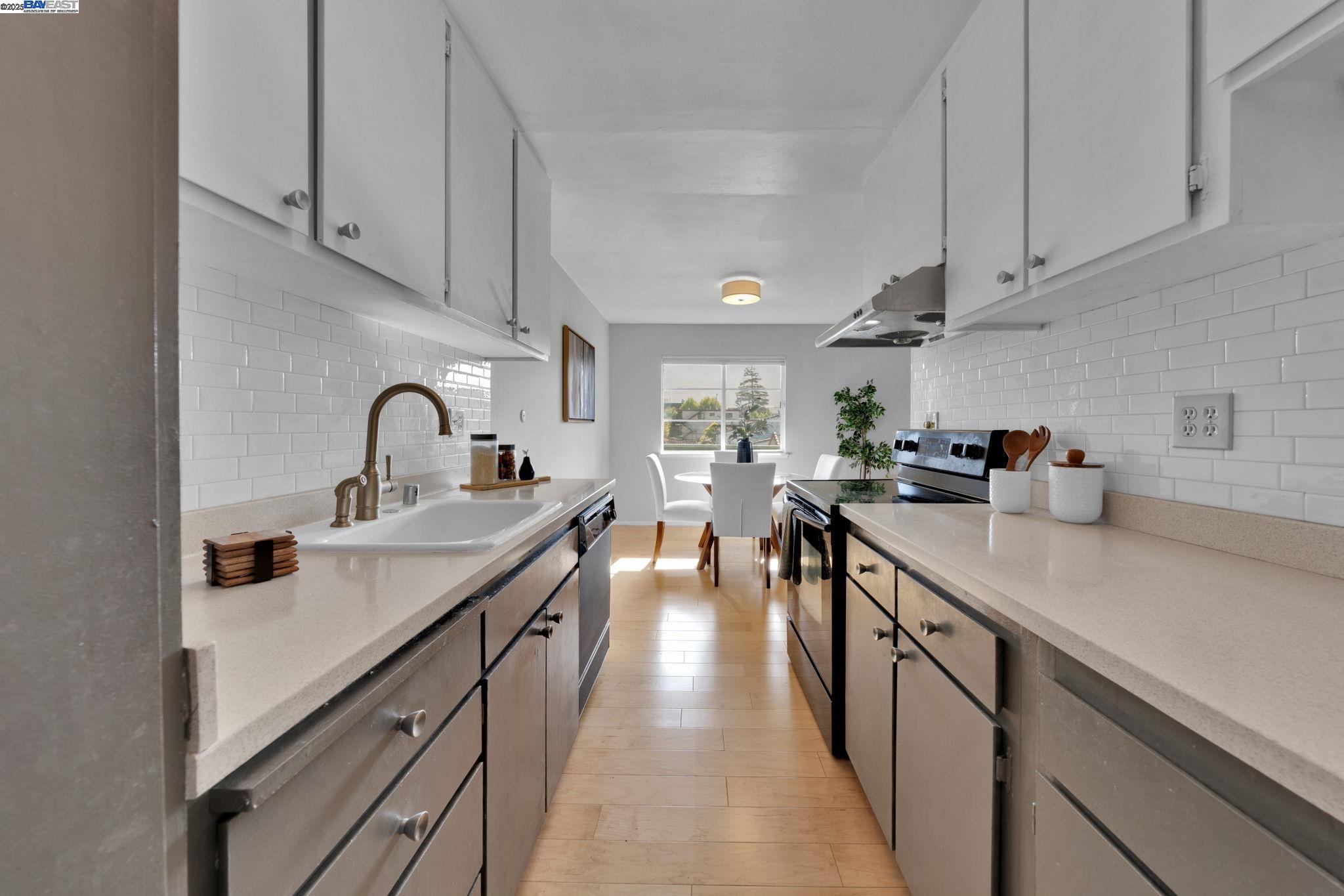Photo #17: 41099272 Listing: Photo #17