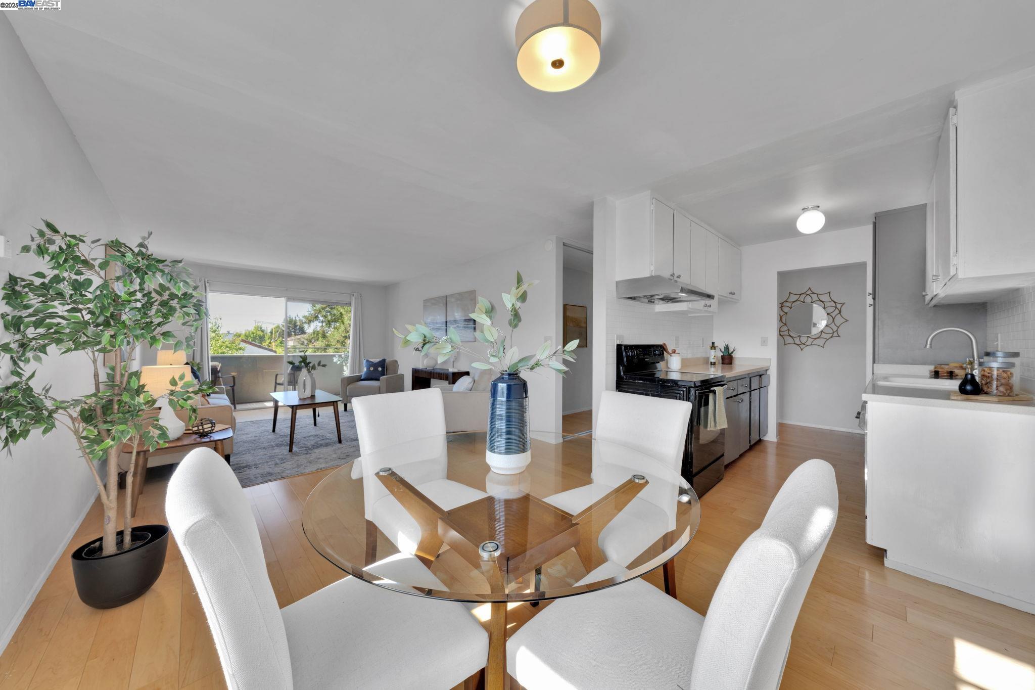 Detail Gallery Image 17 of 35 For 415 Cornell Ave #304,  Albany,  CA 94706 - 2 Beds | 2 Baths