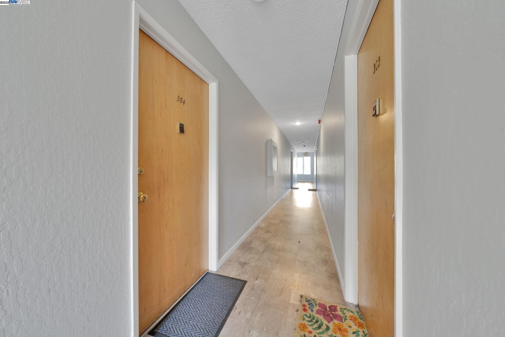Detail Gallery Image 10 of 35 For 415 Cornell Ave #304,  Albany,  CA 94706 - 2 Beds | 2 Baths