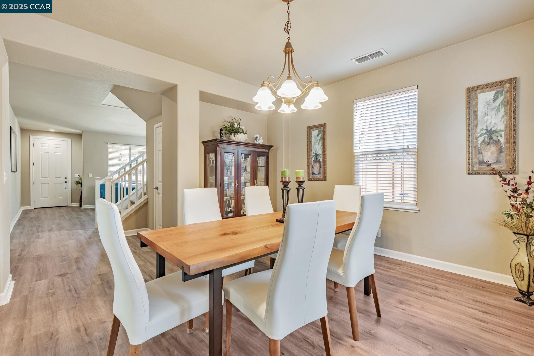 Detail Gallery Image 4 of 32 For 4867 Big Bear Rd, Oakley,  CA 94561 - 6 Beds | 3 Baths