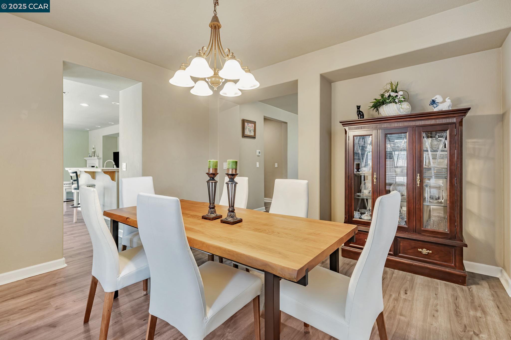 Detail Gallery Image 5 of 32 For 4867 Big Bear Rd, Oakley,  CA 94561 - 6 Beds | 3 Baths