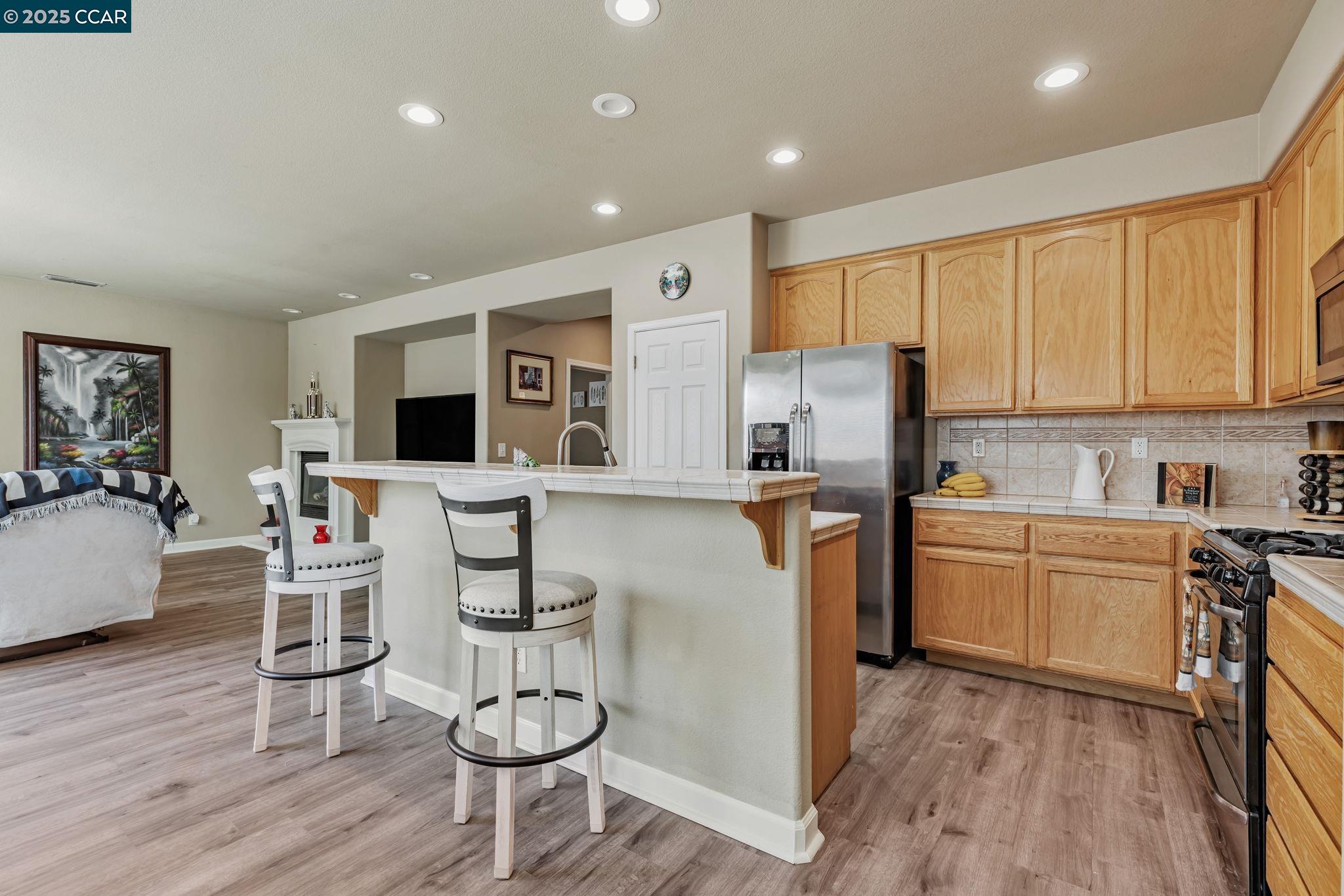 Detail Gallery Image 9 of 32 For 4867 Big Bear Rd, Oakley,  CA 94561 - 6 Beds | 3 Baths