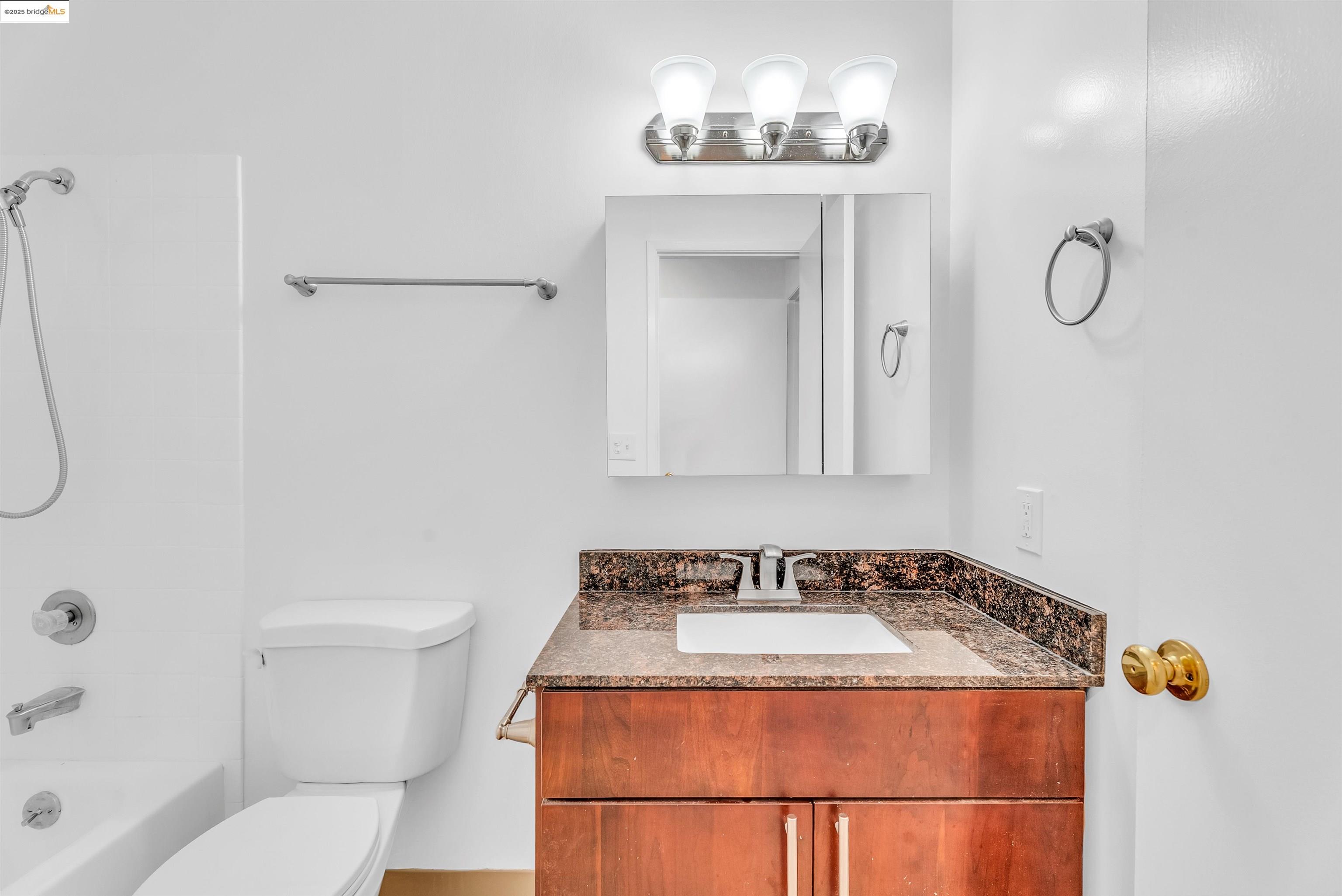 Photo #12: 41099276 Listing: Photo #12