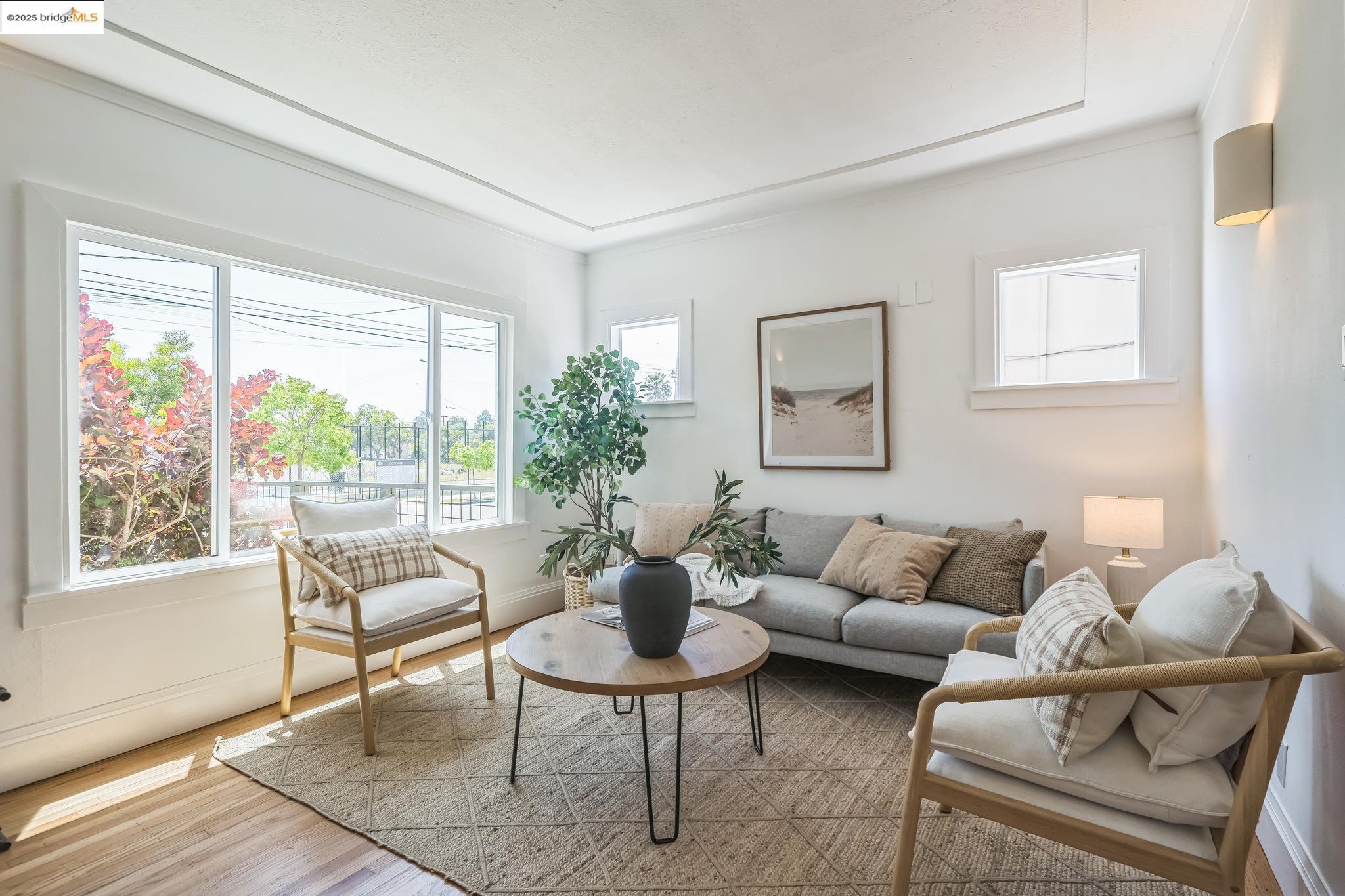 Detail Gallery Image 6 of 22 For 1515 Derby St, Berkeley,  CA 94703 - 2 Beds | 1 Baths