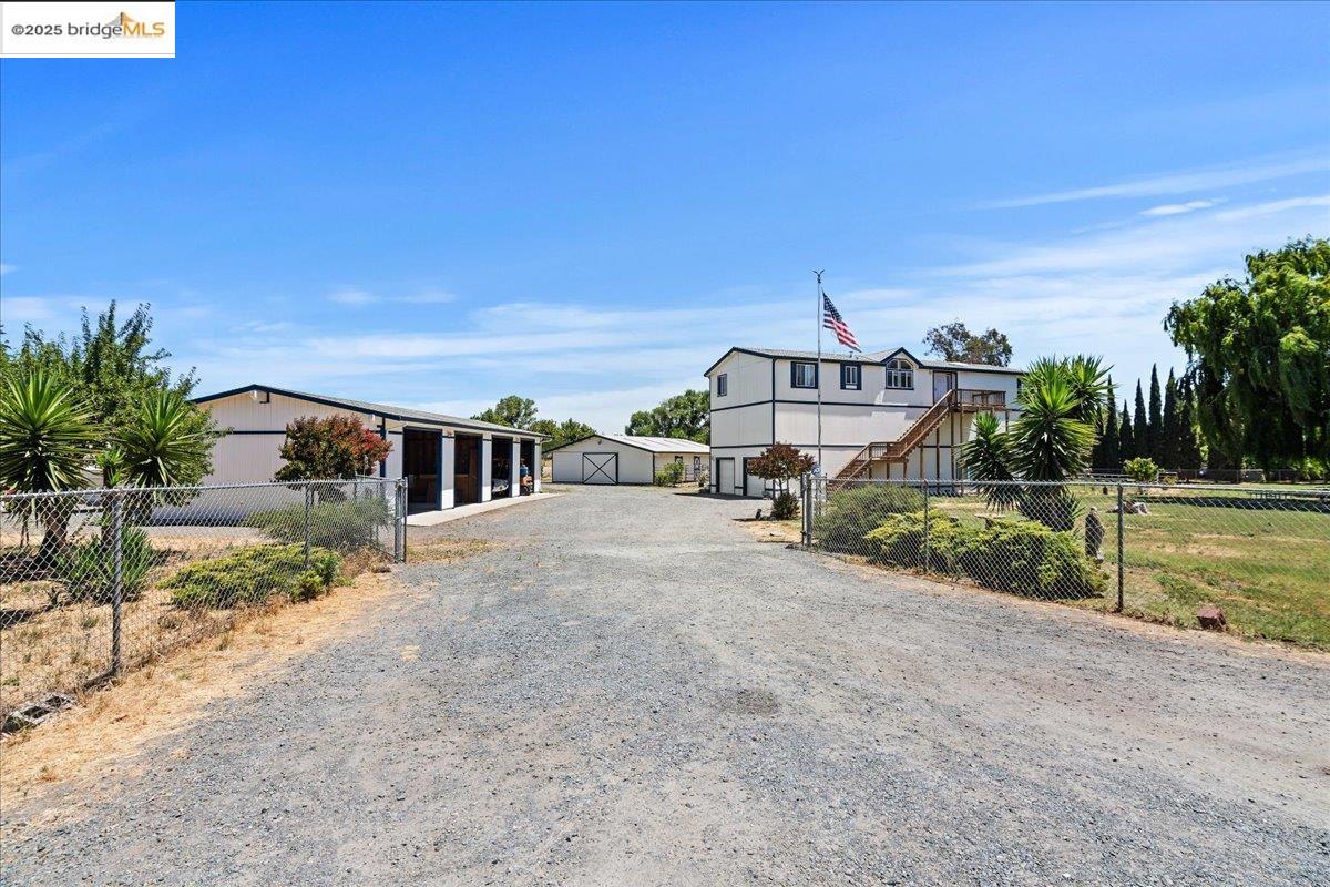 Detail Gallery Image 4 of 48 For 2325 Taylor Rd, Bethel Island,  CA 94511 - 3 Beds | 2 Baths