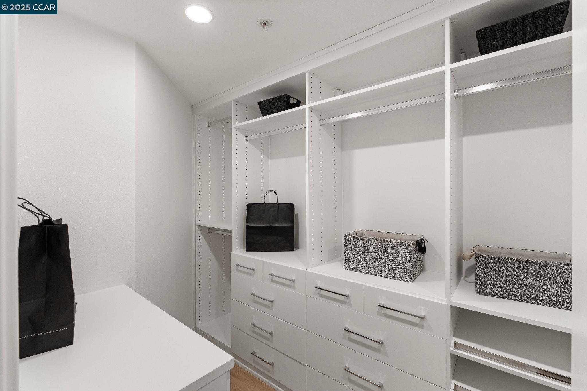 Detail Gallery Image 22 of 40 For 1200 65th St #230,  Emeryville,  CA 94608 - 2 Beds | 1 Baths