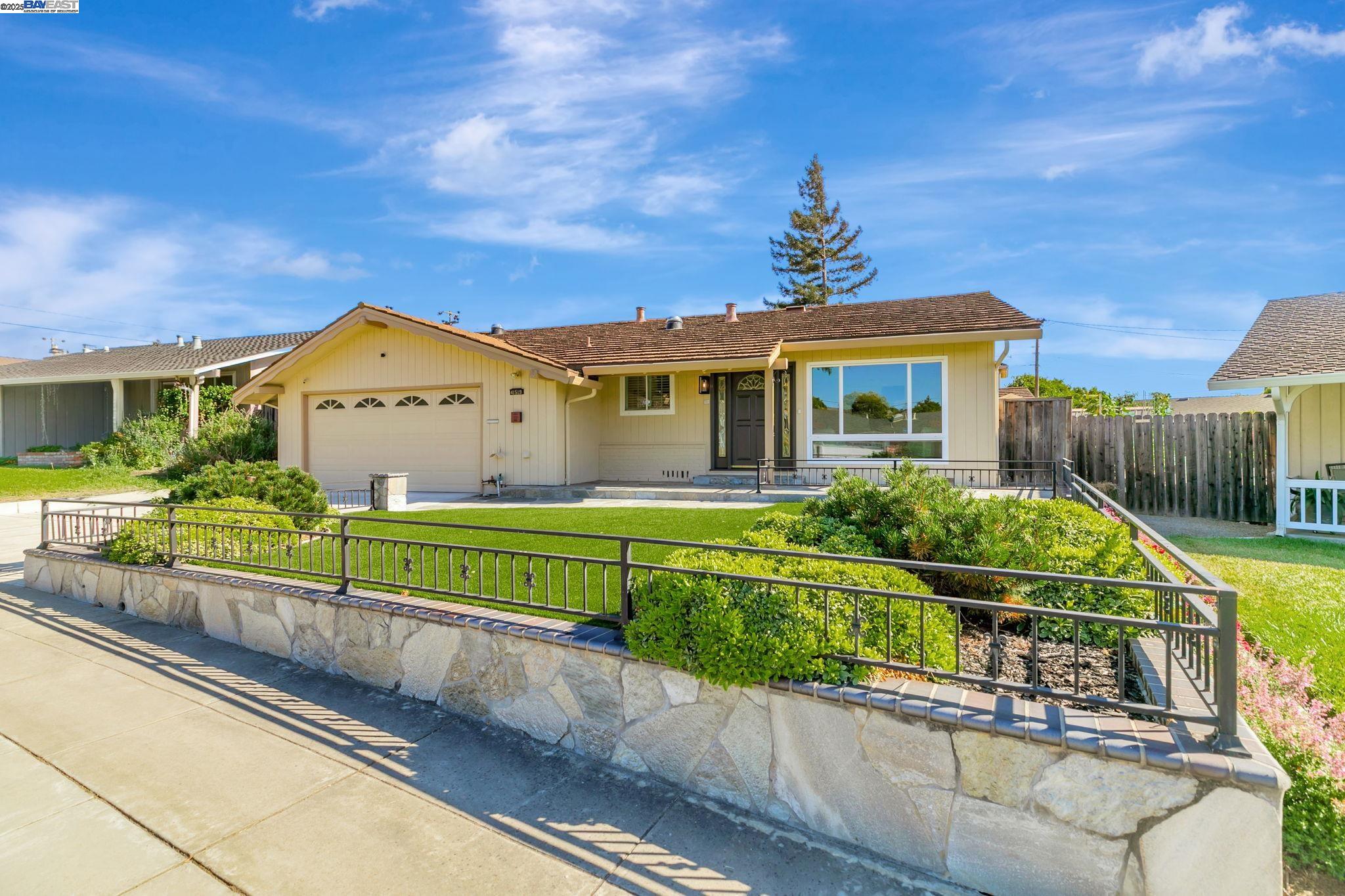 Detail Gallery Image 4 of 57 For 41519 Apricot Ln, Fremont,  CA 94539 - 3 Beds | 2 Baths