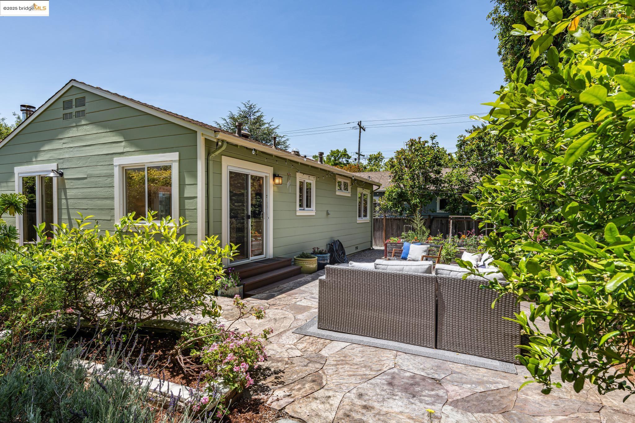Photo #2: 41099289 Listing 