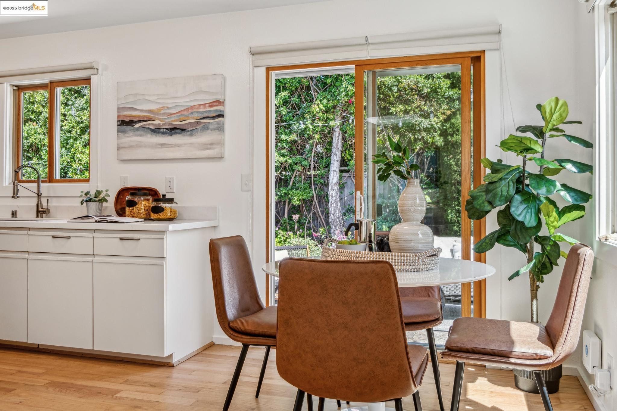 Detail Gallery Image 14 of 51 For 2335 10th St #C,  Berkeley,  CA 94710 - 2 Beds | 1 Baths