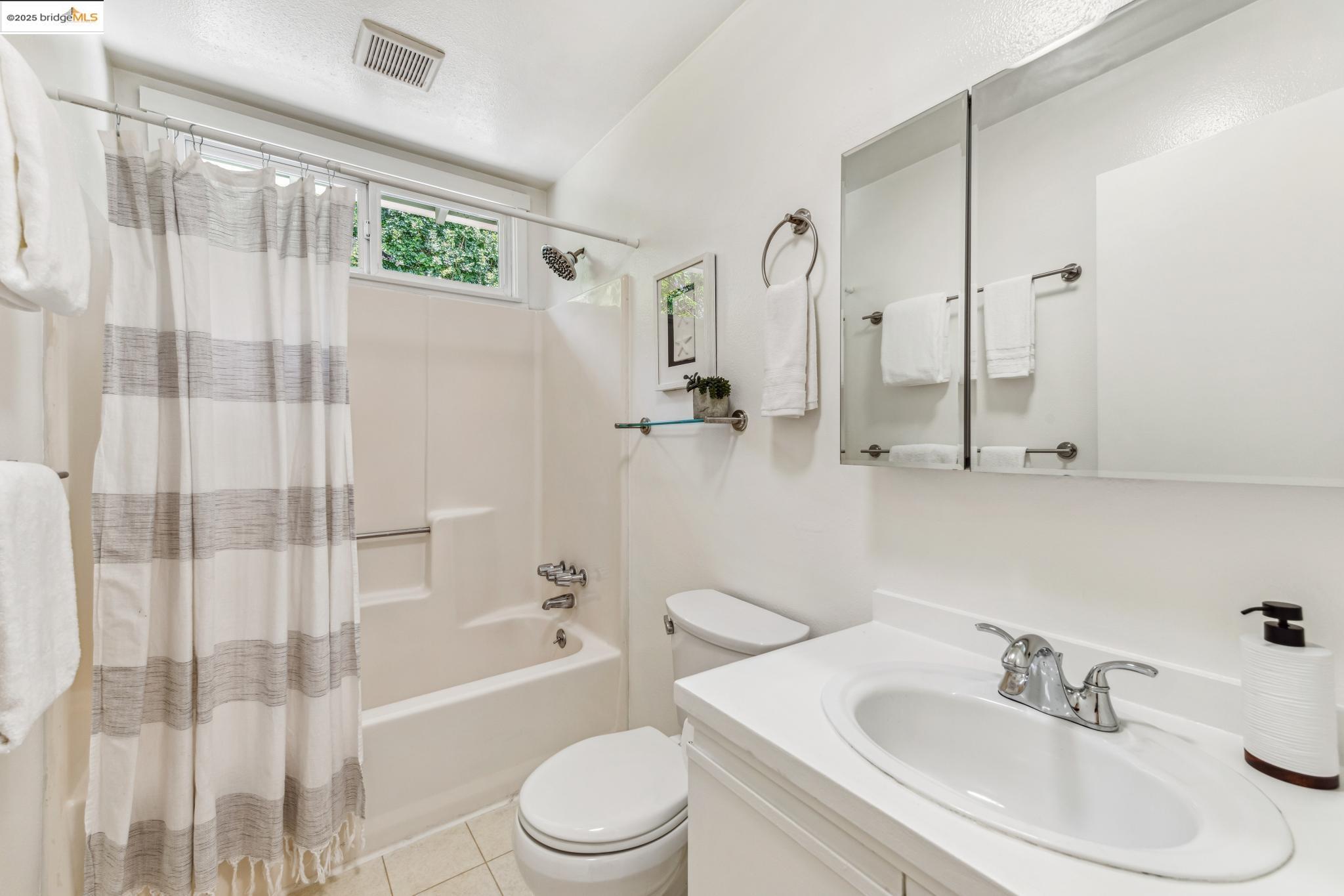 Photo #34: 41099289 Listing: Photo #34