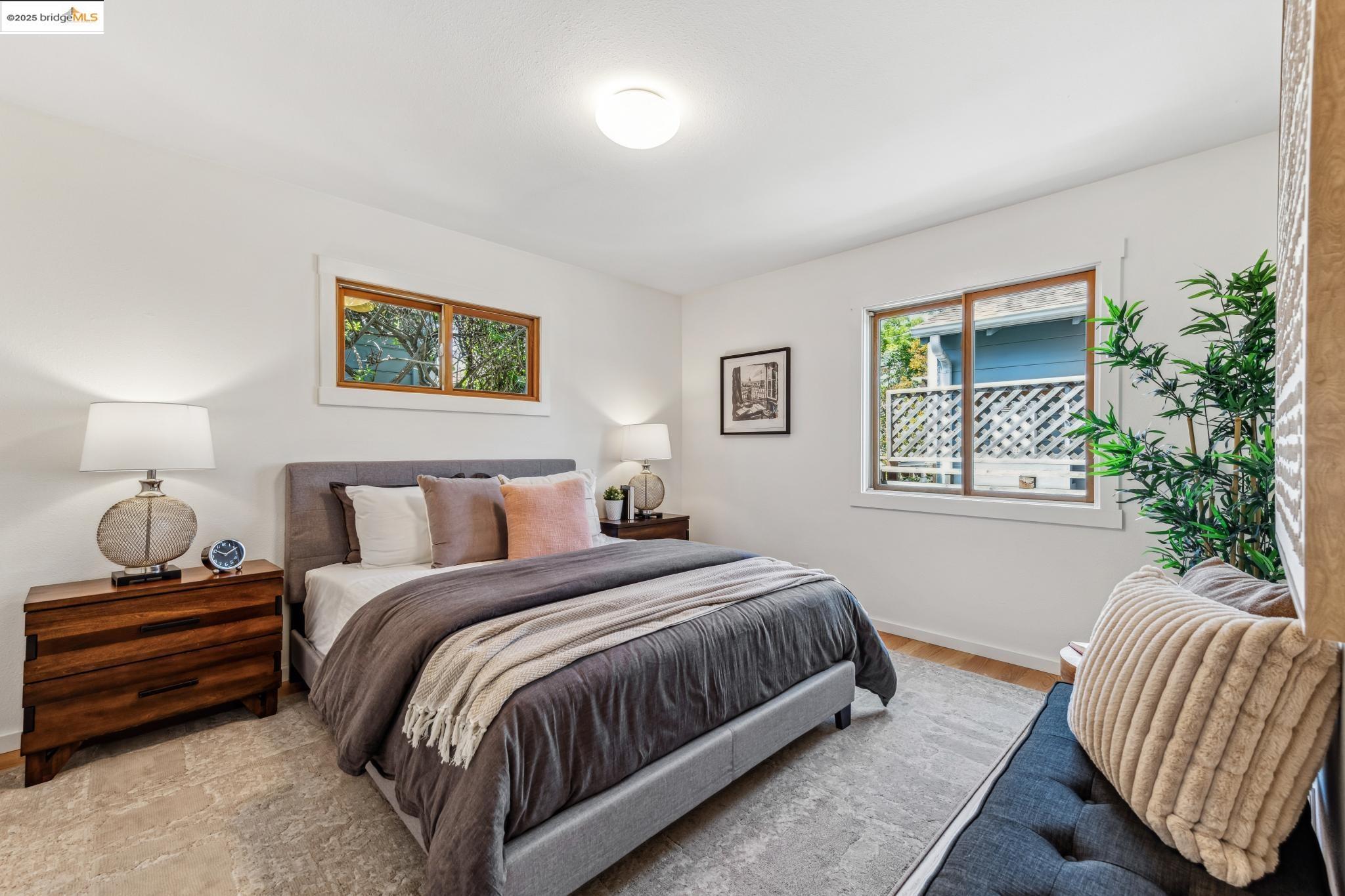 Detail Gallery Image 36 of 51 For 2335 10th St #C,  Berkeley,  CA 94710 - 2 Beds | 1 Baths