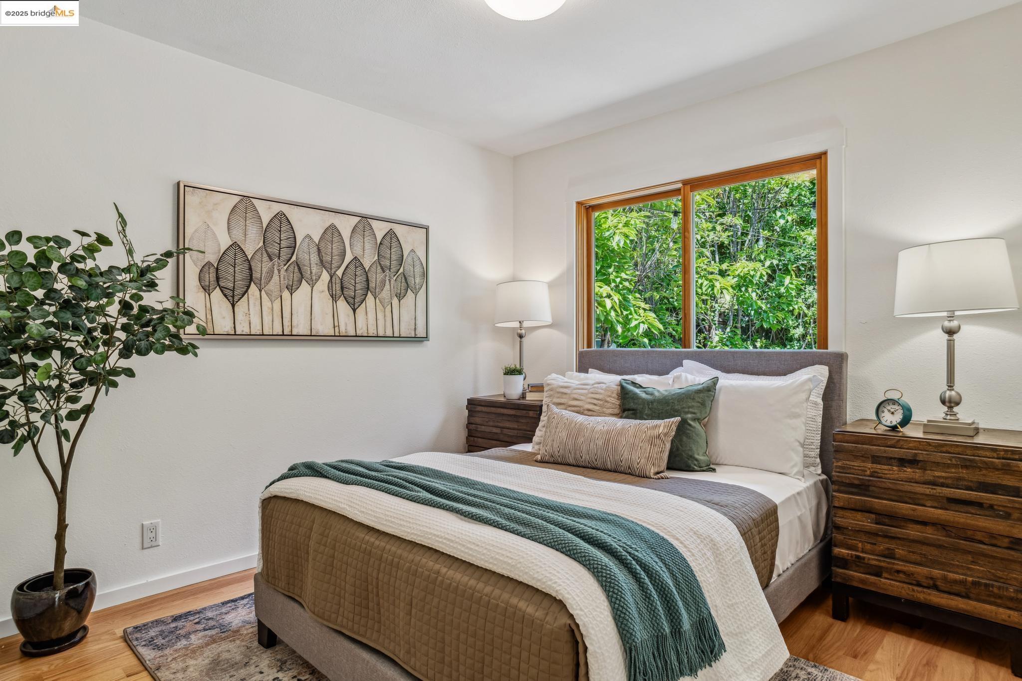 Detail Gallery Image 37 of 51 For 2335 10th St #C,  Berkeley,  CA 94710 - 2 Beds | 1 Baths