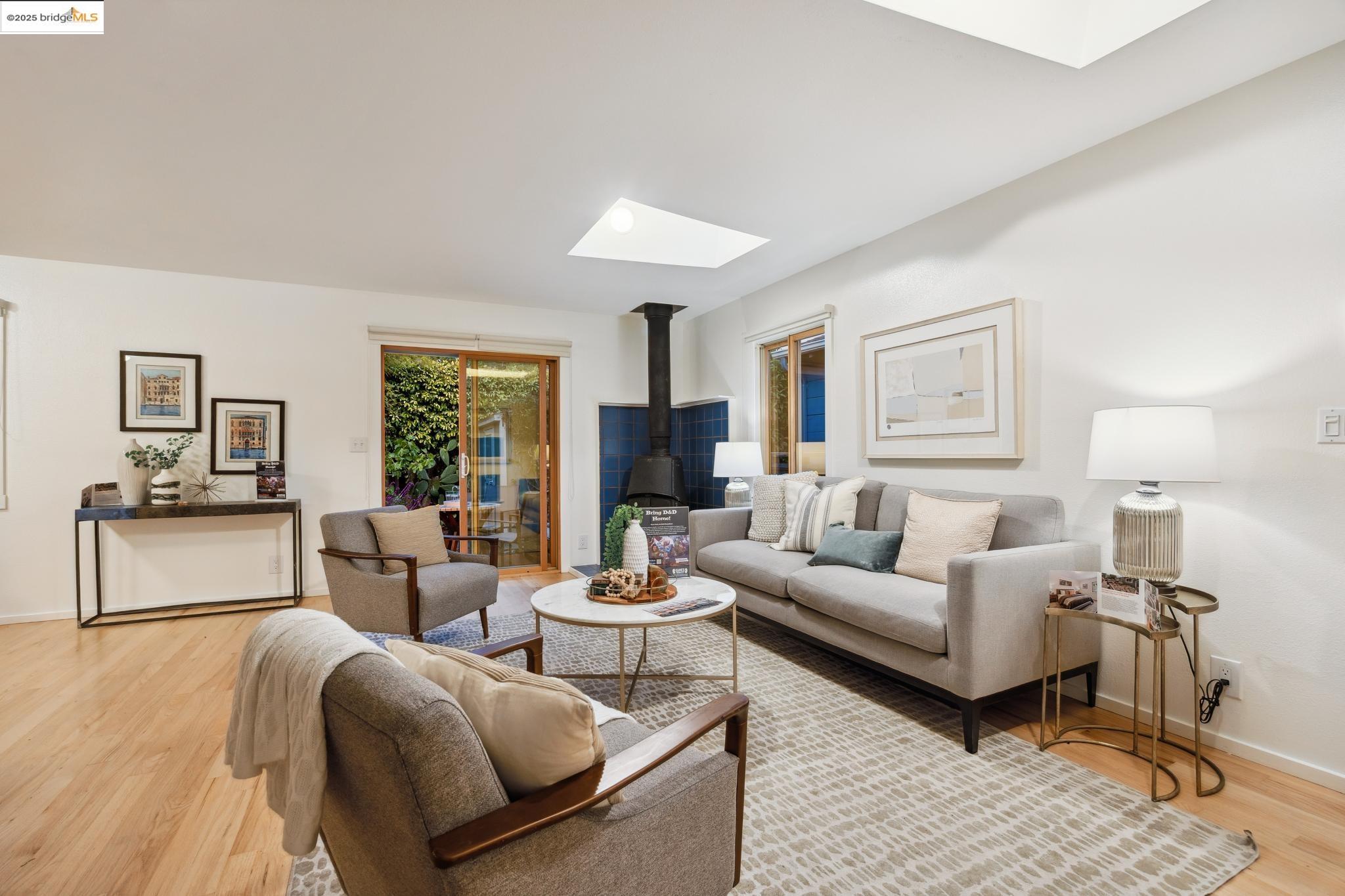 Detail Gallery Image 40 of 51 For 2335 10th St #C,  Berkeley,  CA 94710 - 2 Beds | 1 Baths