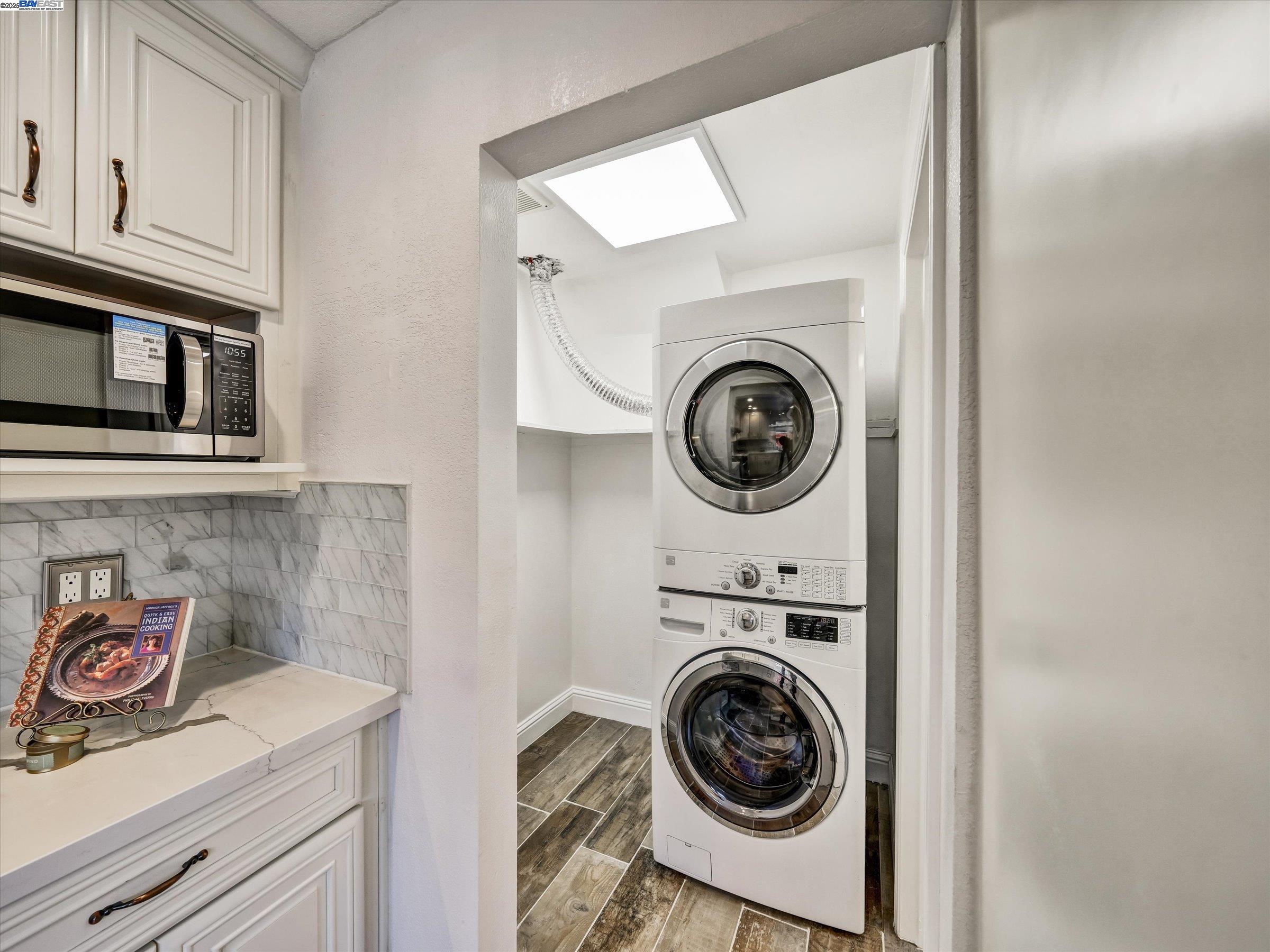 Detail Gallery Image 11 of 40 For 34539 Nantucket Cmn, Fremont,  CA 94555-3134 - 4 Beds | 2/1 Baths