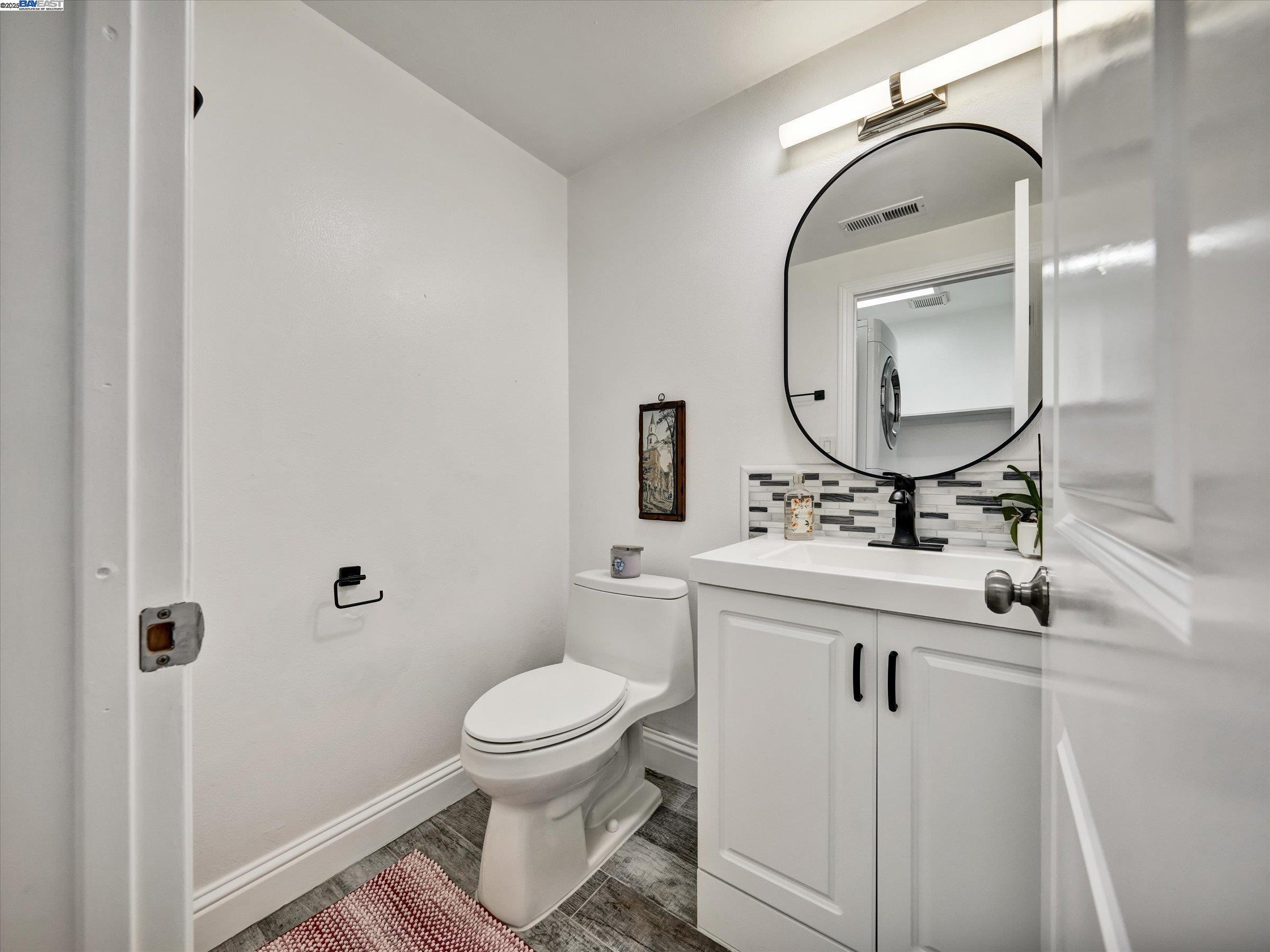 Detail Gallery Image 15 of 40 For 34539 Nantucket Cmn, Fremont,  CA 94555-3134 - 4 Beds | 2/1 Baths