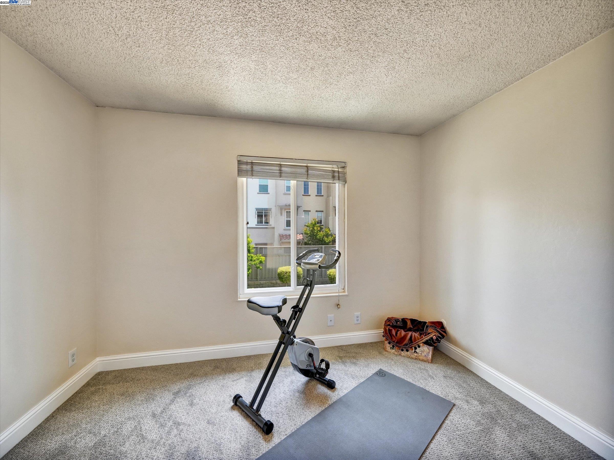 Detail Gallery Image 17 of 40 For 34539 Nantucket Cmn, Fremont,  CA 94555-3134 - 4 Beds | 2/1 Baths