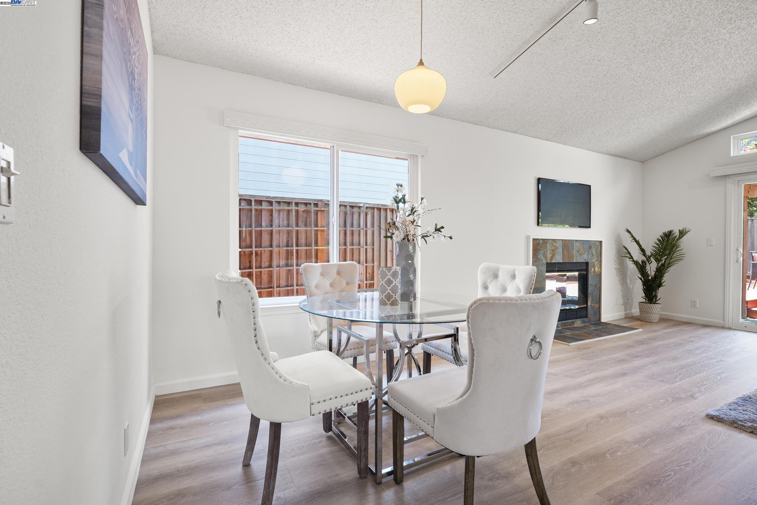 Detail Gallery Image 11 of 33 For 139 Justin Cir, Alameda,  CA 94502 - 3 Beds | 2 Baths