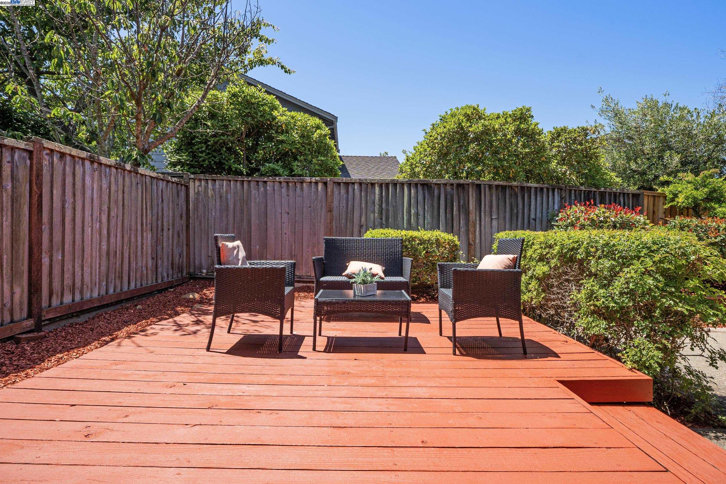 Detail Gallery Image 30 of 33 For 139 Justin Cir, Alameda,  CA 94502 - 3 Beds | 2 Baths