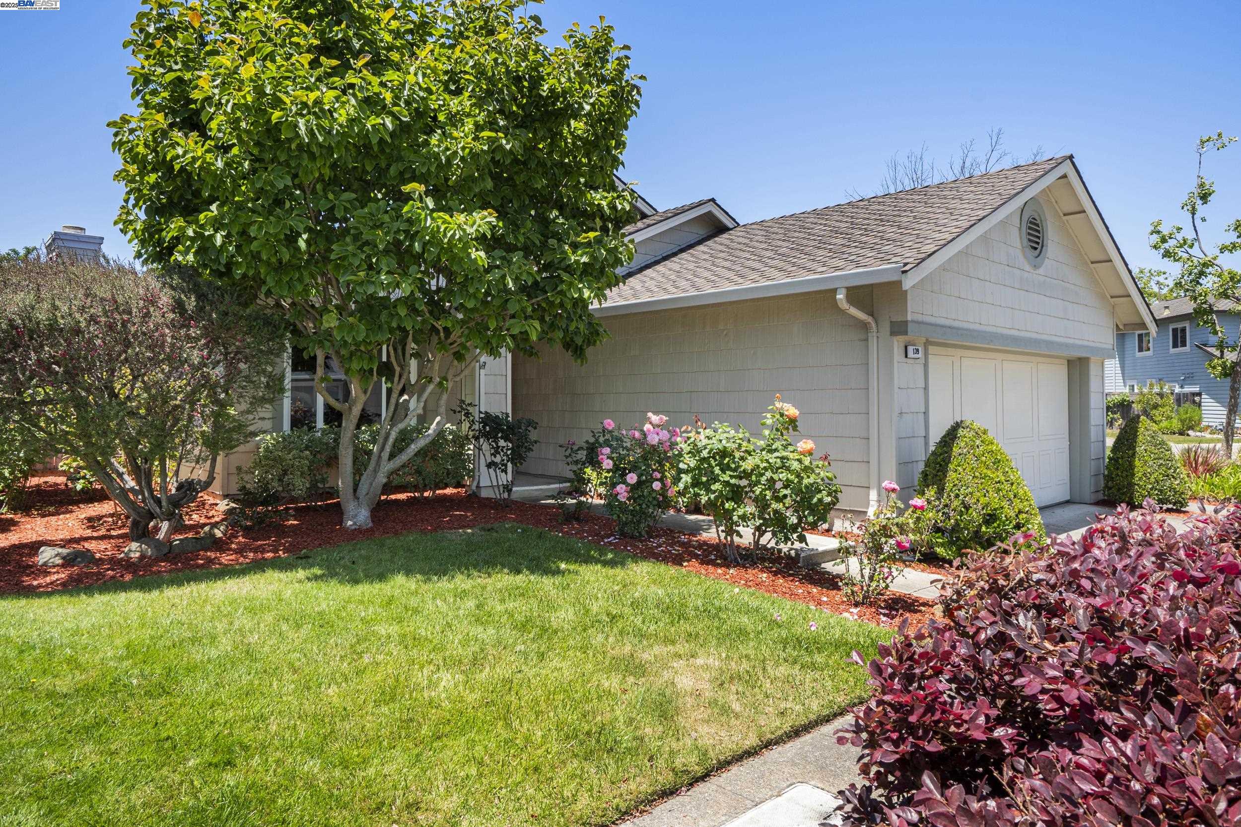 Detail Gallery Image 5 of 33 For 139 Justin Cir, Alameda,  CA 94502 - 3 Beds | 2 Baths