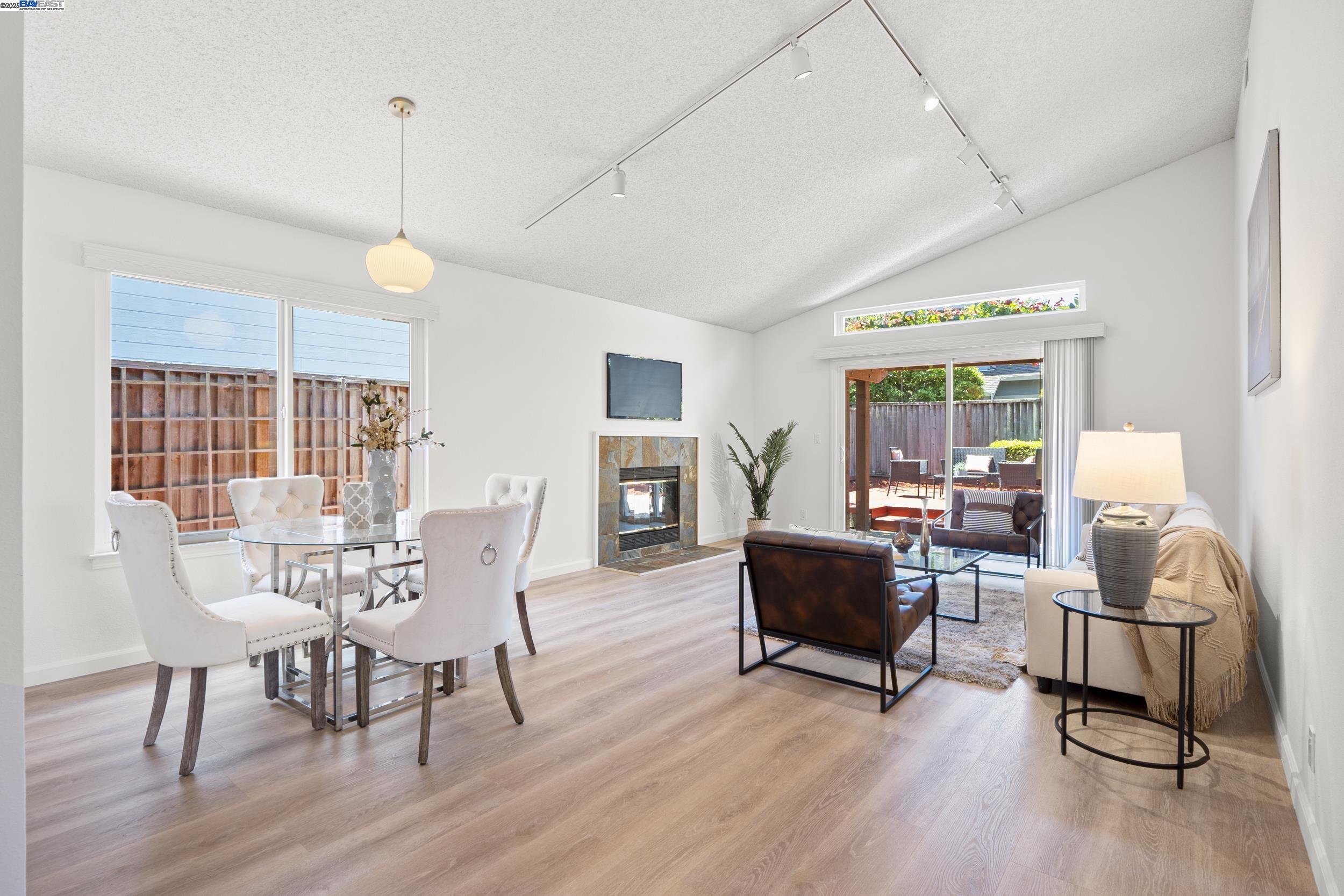 Detail Gallery Image 7 of 33 For 139 Justin Cir, Alameda,  CA 94502 - 3 Beds | 2 Baths