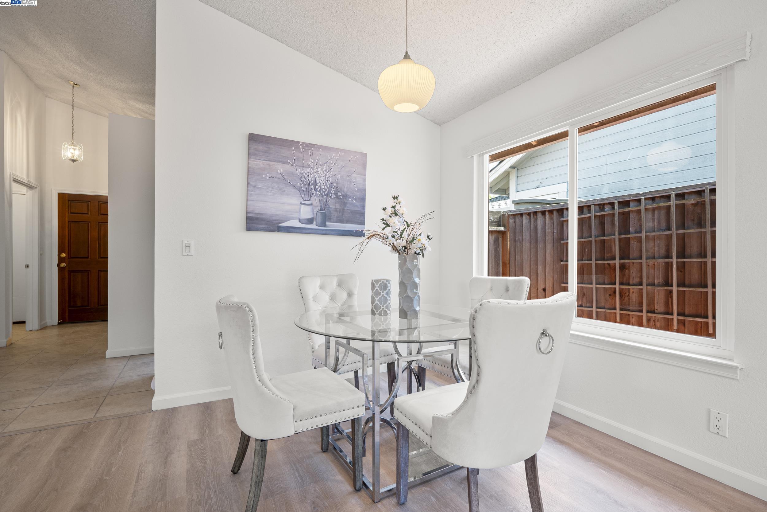 Detail Gallery Image 10 of 33 For 139 Justin Cir, Alameda,  CA 94502 - 3 Beds | 2 Baths