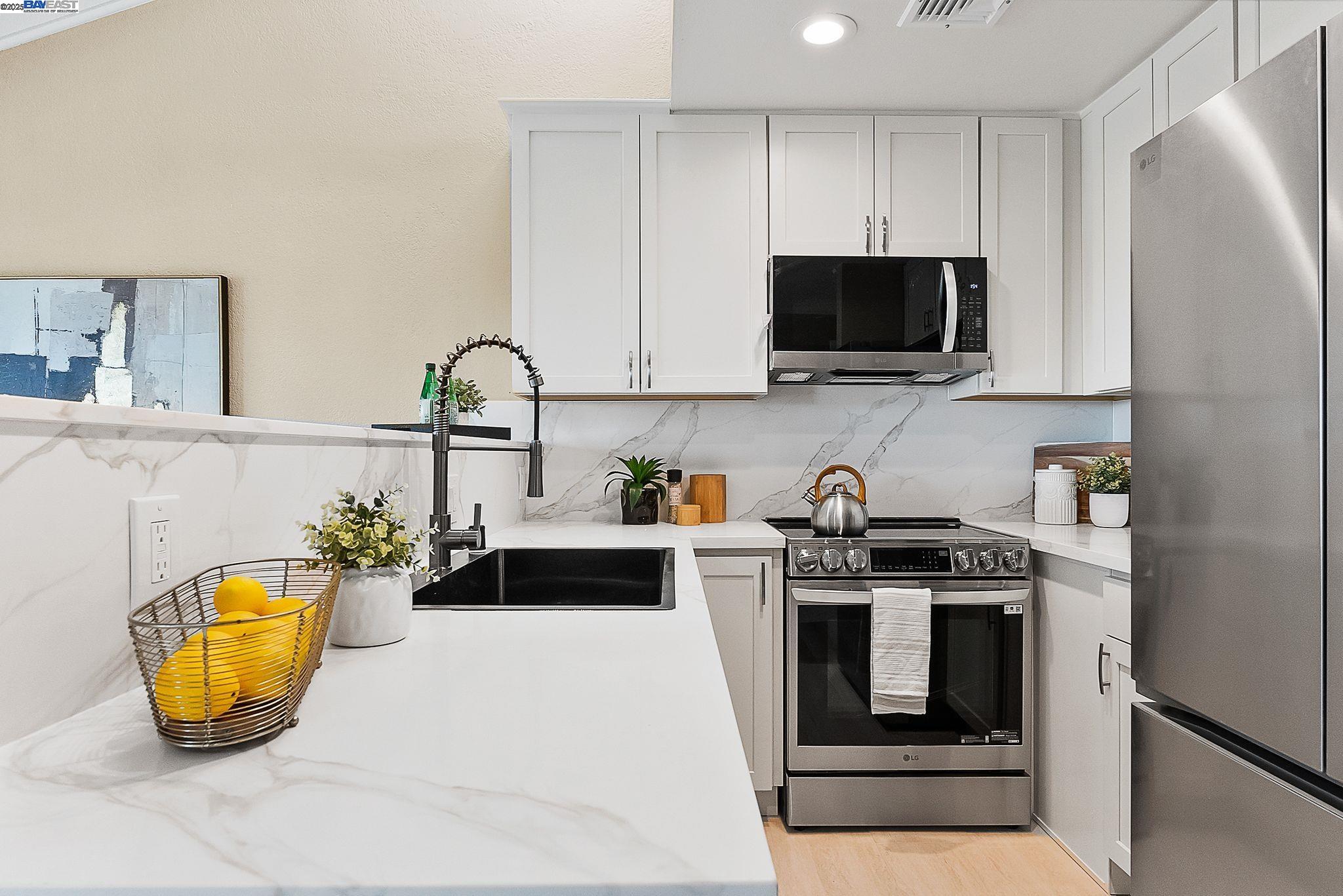 Detail Gallery Image 11 of 37 For 226 Kathy Ellen Dr, Vallejo,  CA 94591 - 2 Beds | 2 Baths