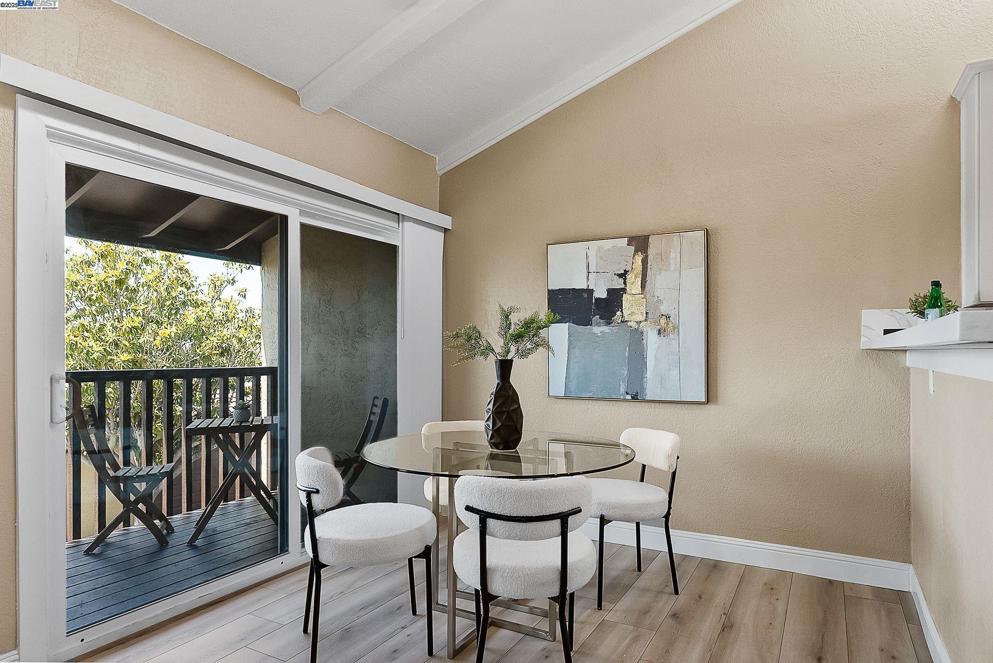 Detail Gallery Image 8 of 37 For 226 Kathy Ellen Dr, Vallejo,  CA 94591 - 2 Beds | 2 Baths