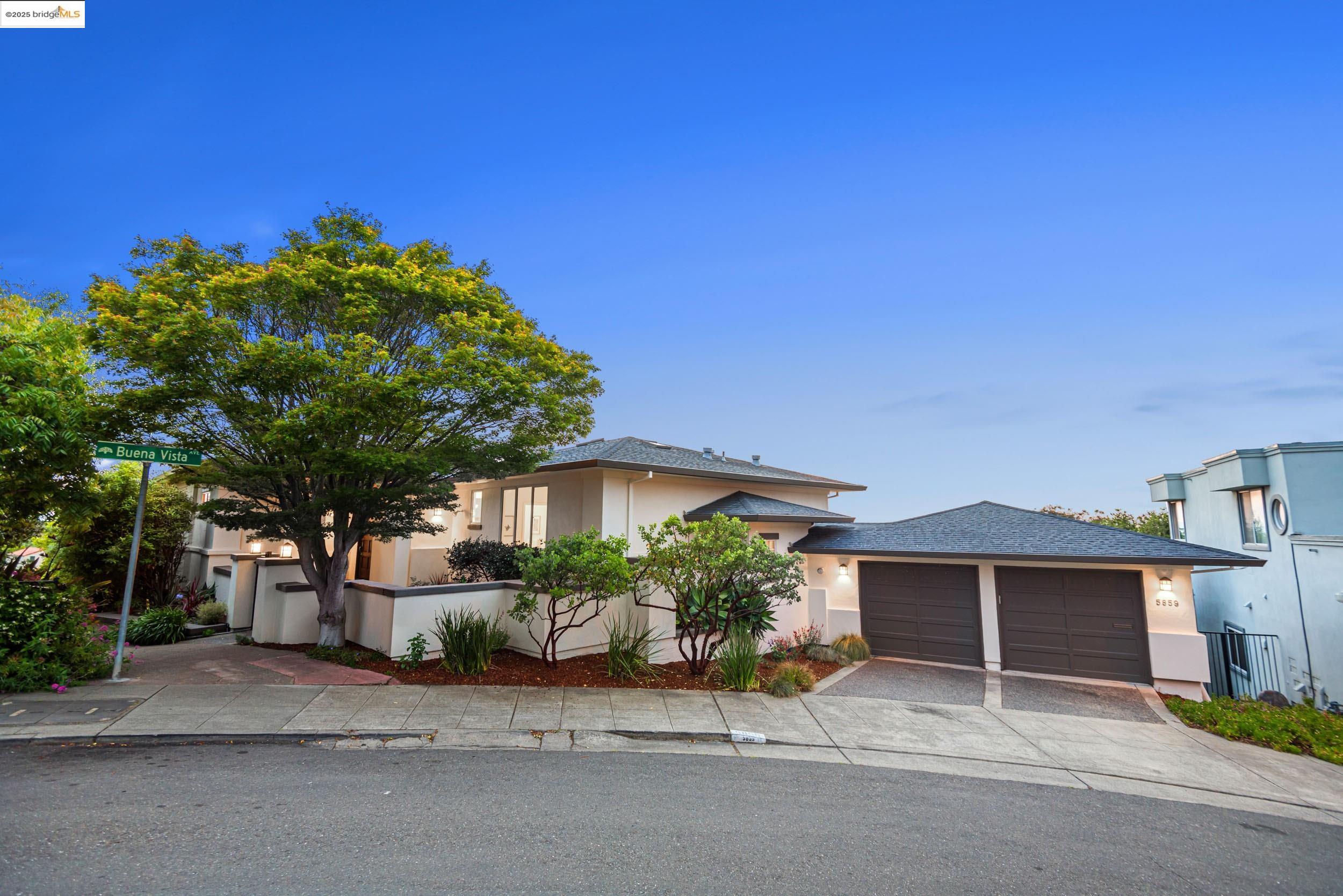 Detail Gallery Image 1 of 1 For 5859 Buena Vista Ave, Oakland,  CA 94618 - 5 Beds | 3 Baths