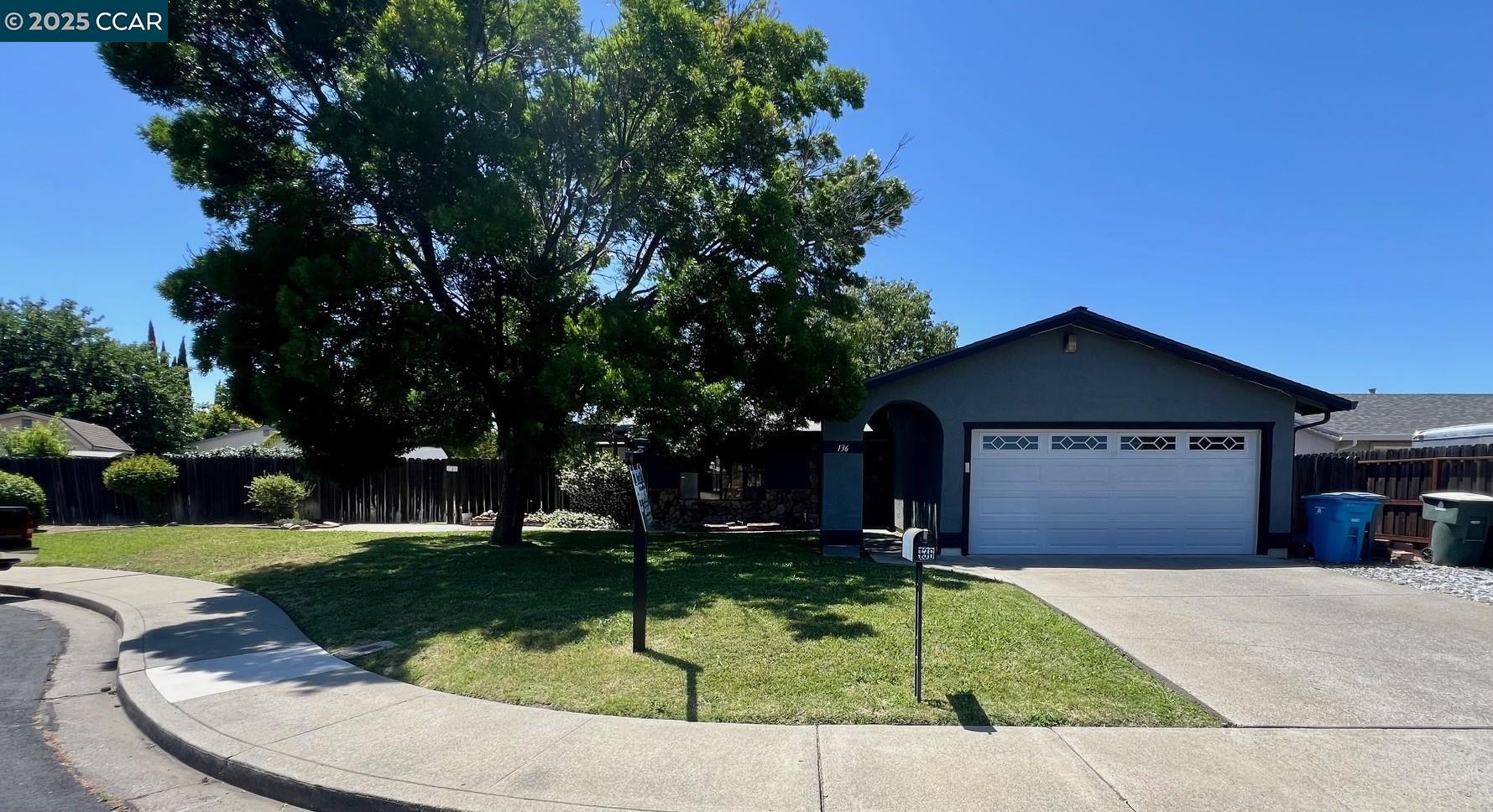 Detail Gallery Image 1 of 1 For 136 Revere Ct, Vacaville,  CA 95687-6734 - 3 Beds | 2 Baths