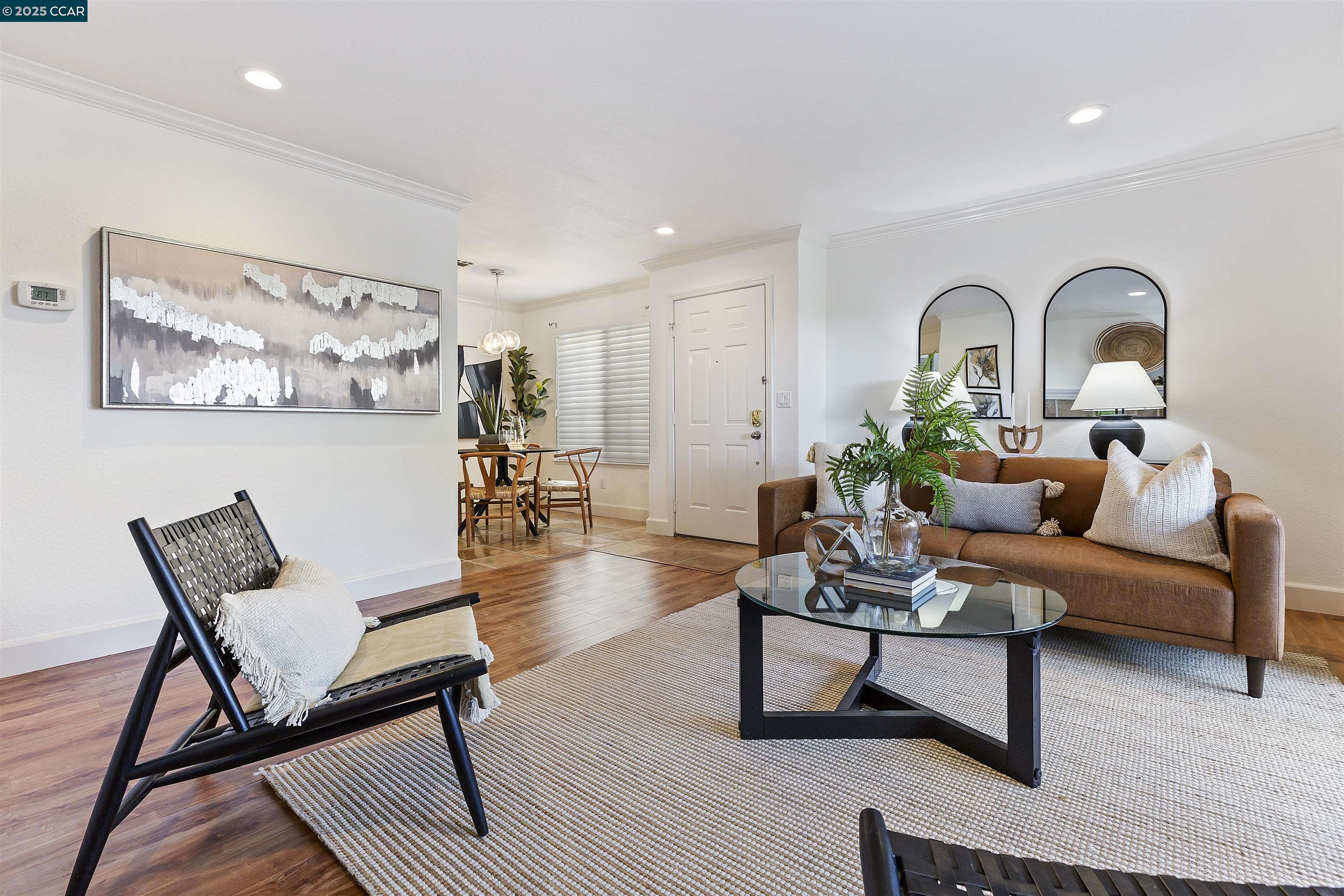 Photo #4: 41099306 Listing: Photo #4