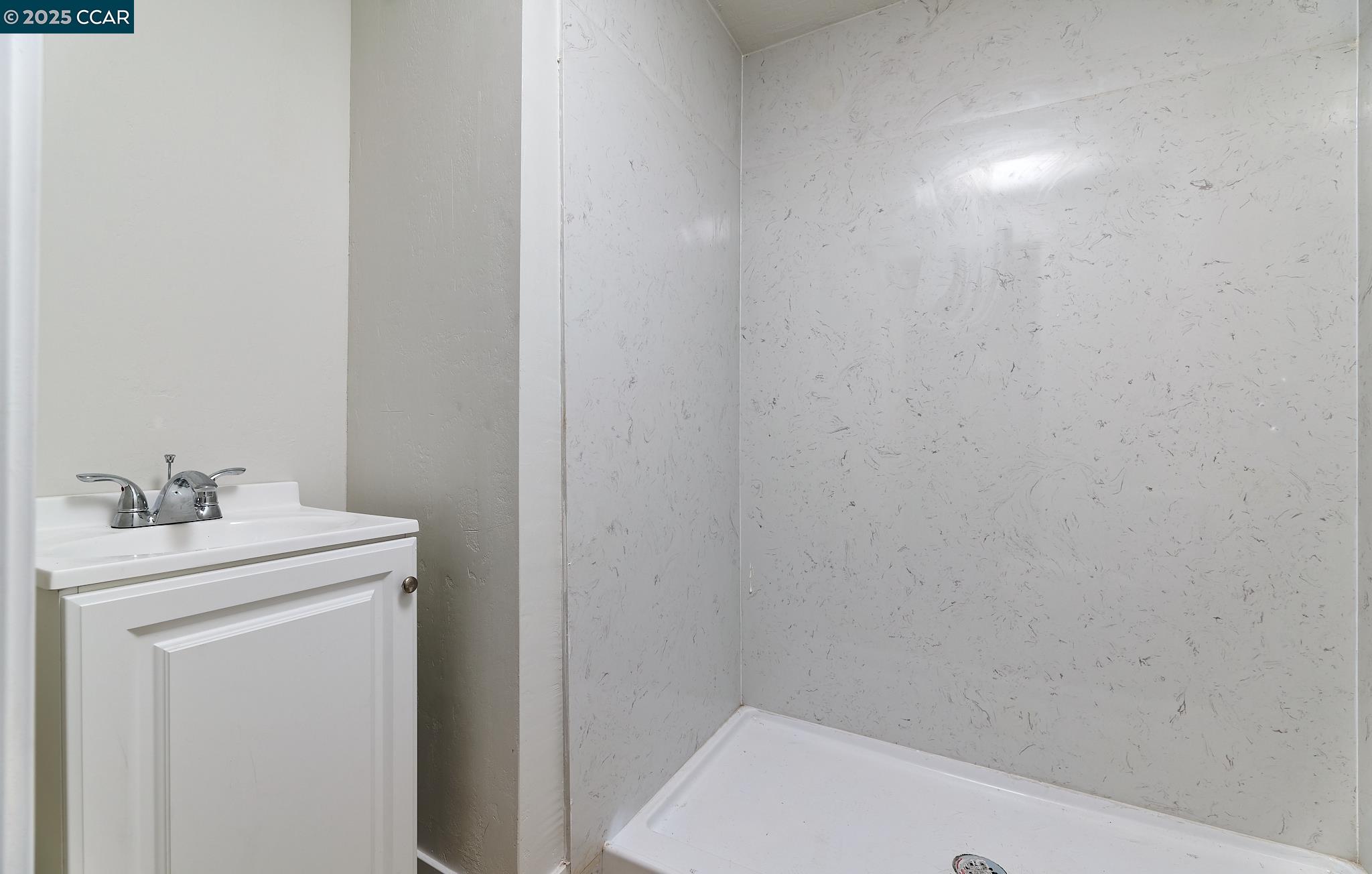 Detail Gallery Image 23 of 30 For 1335 Pine St, Pittsburg,  CA 94565 - 4 Beds | 3 Baths
