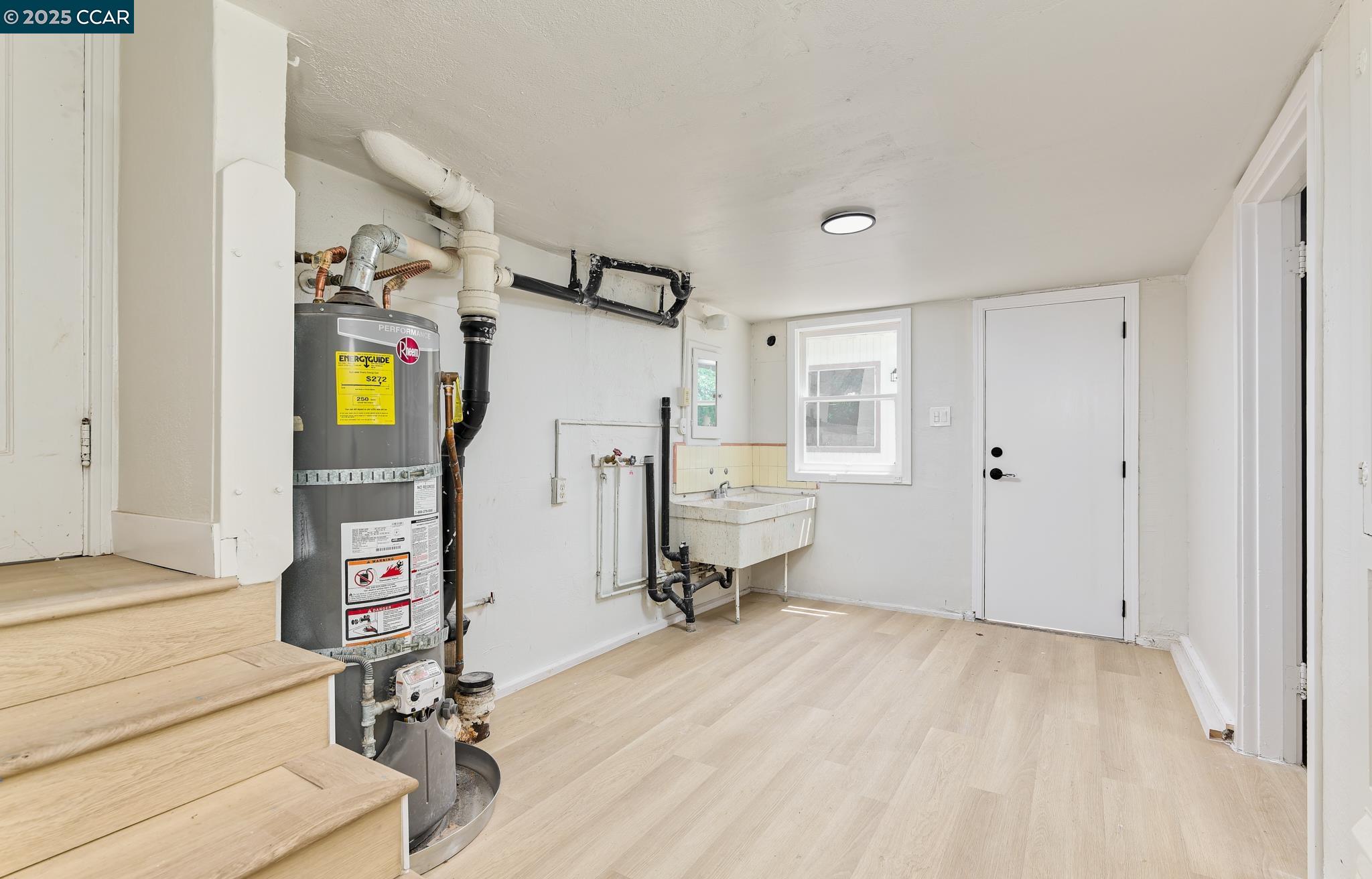 Detail Gallery Image 27 of 30 For 1335 Pine St, Pittsburg,  CA 94565 - 4 Beds | 3 Baths