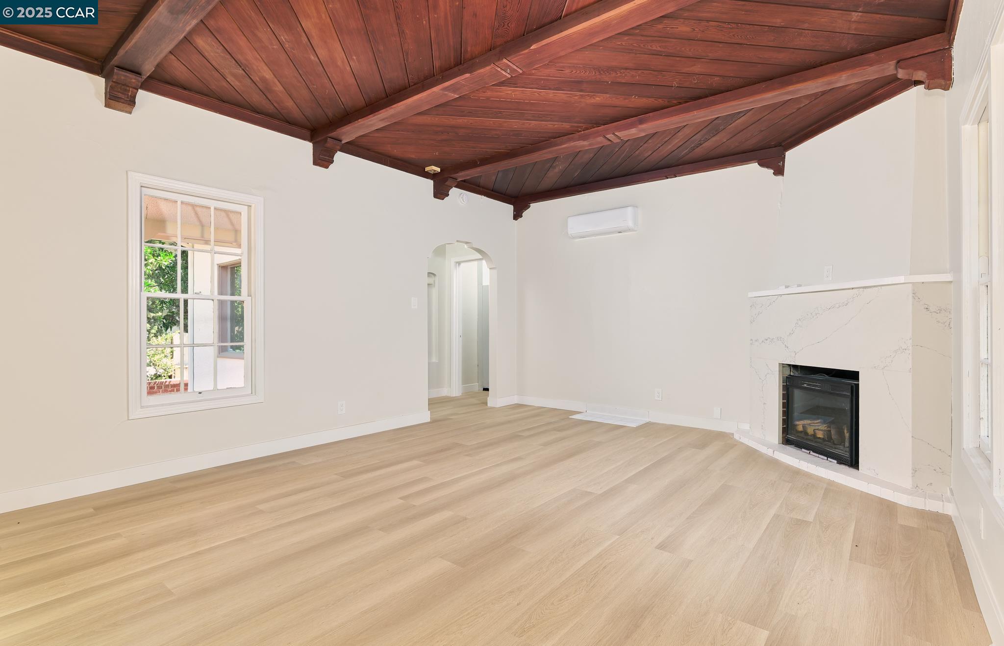 Detail Gallery Image 5 of 30 For 1335 Pine St, Pittsburg,  CA 94565 - 4 Beds | 3 Baths