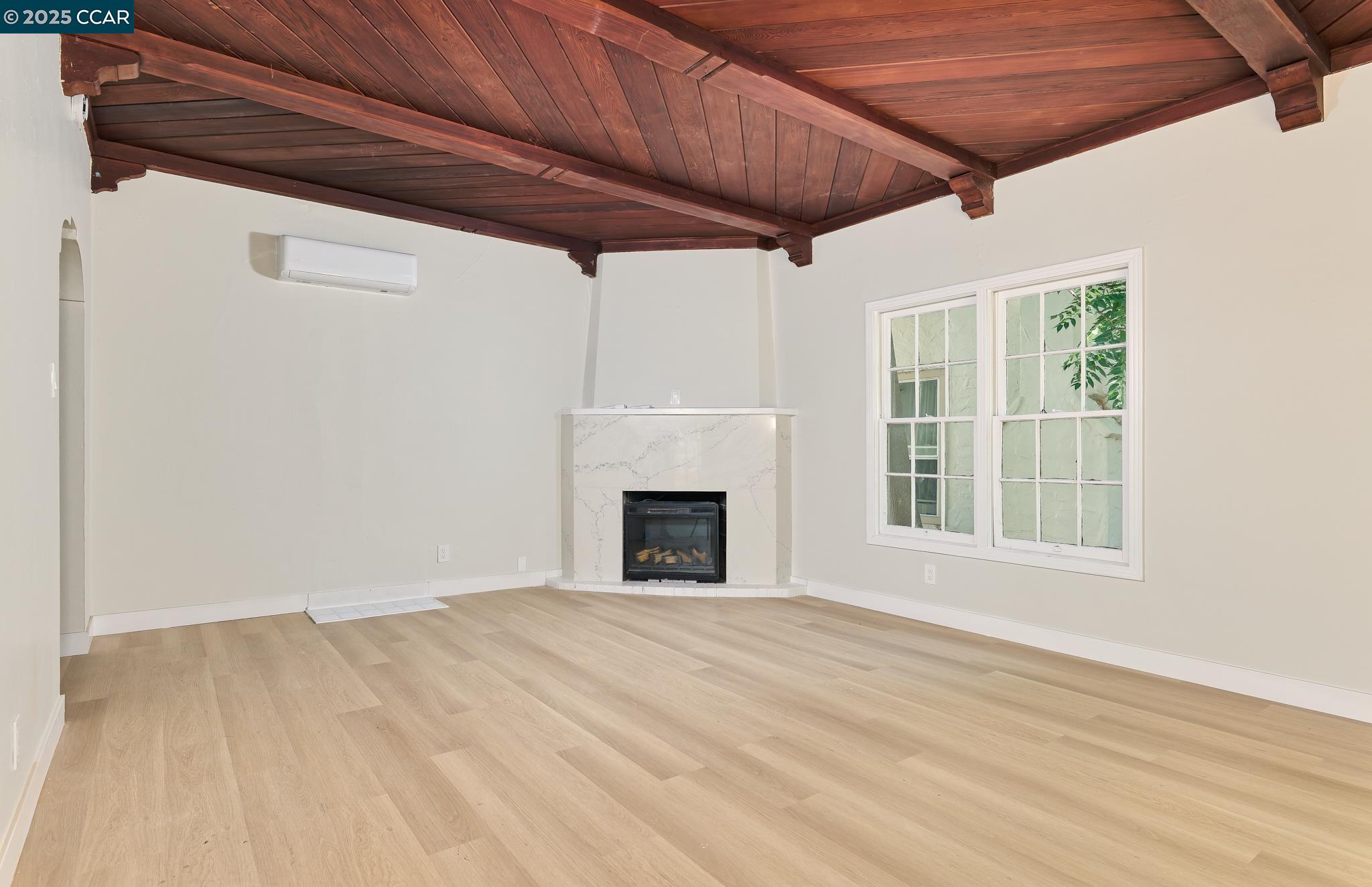 Detail Gallery Image 6 of 30 For 1335 Pine St, Pittsburg,  CA 94565 - 4 Beds | 3 Baths