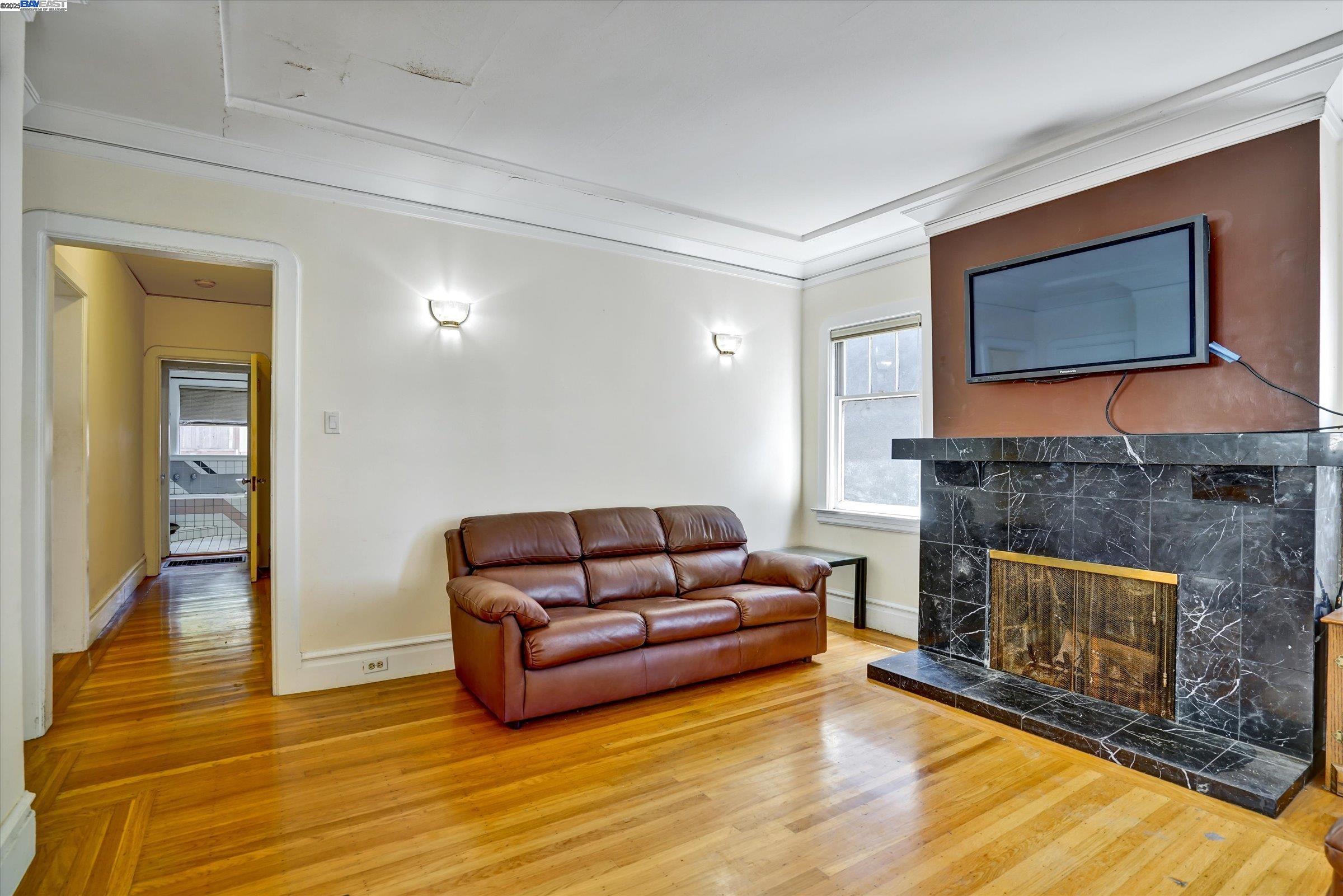 Front Image Thumbnail for BE41099314