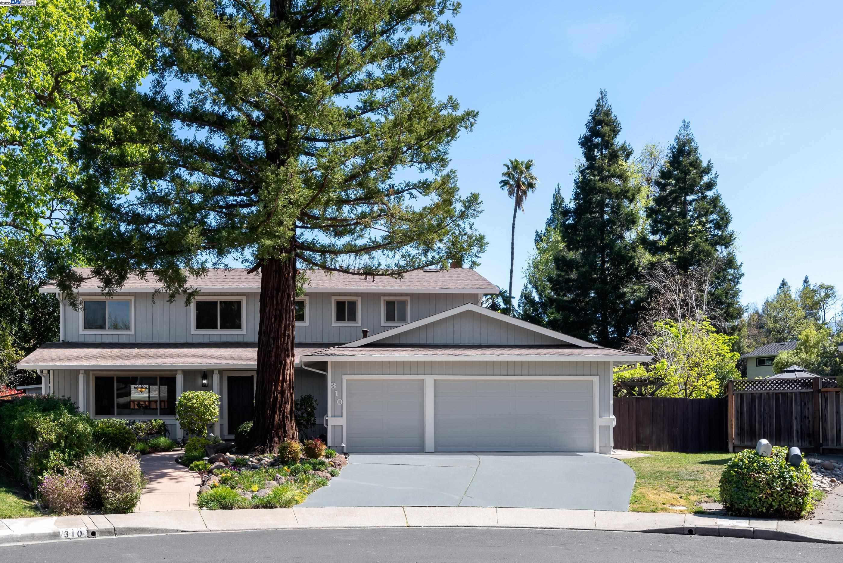 Detail Gallery Image 1 of 58 For 310 Trestle Glen Ct, Walnut Creek,  CA 94598 - 5 Beds | 2/1 Baths