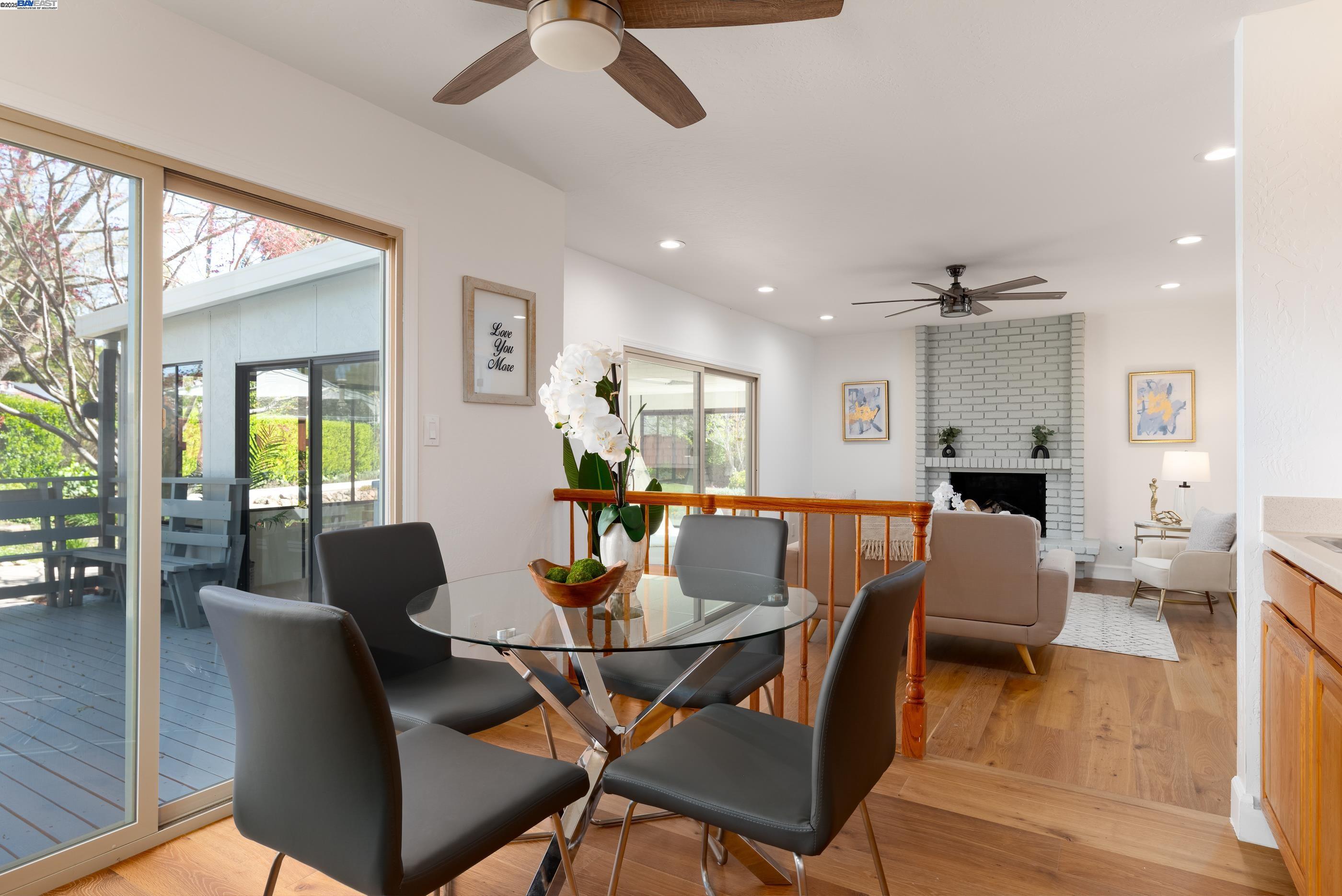 Detail Gallery Image 22 of 58 For 310 Trestle Glen Ct, Walnut Creek,  CA 94598 - 5 Beds | 2/1 Baths