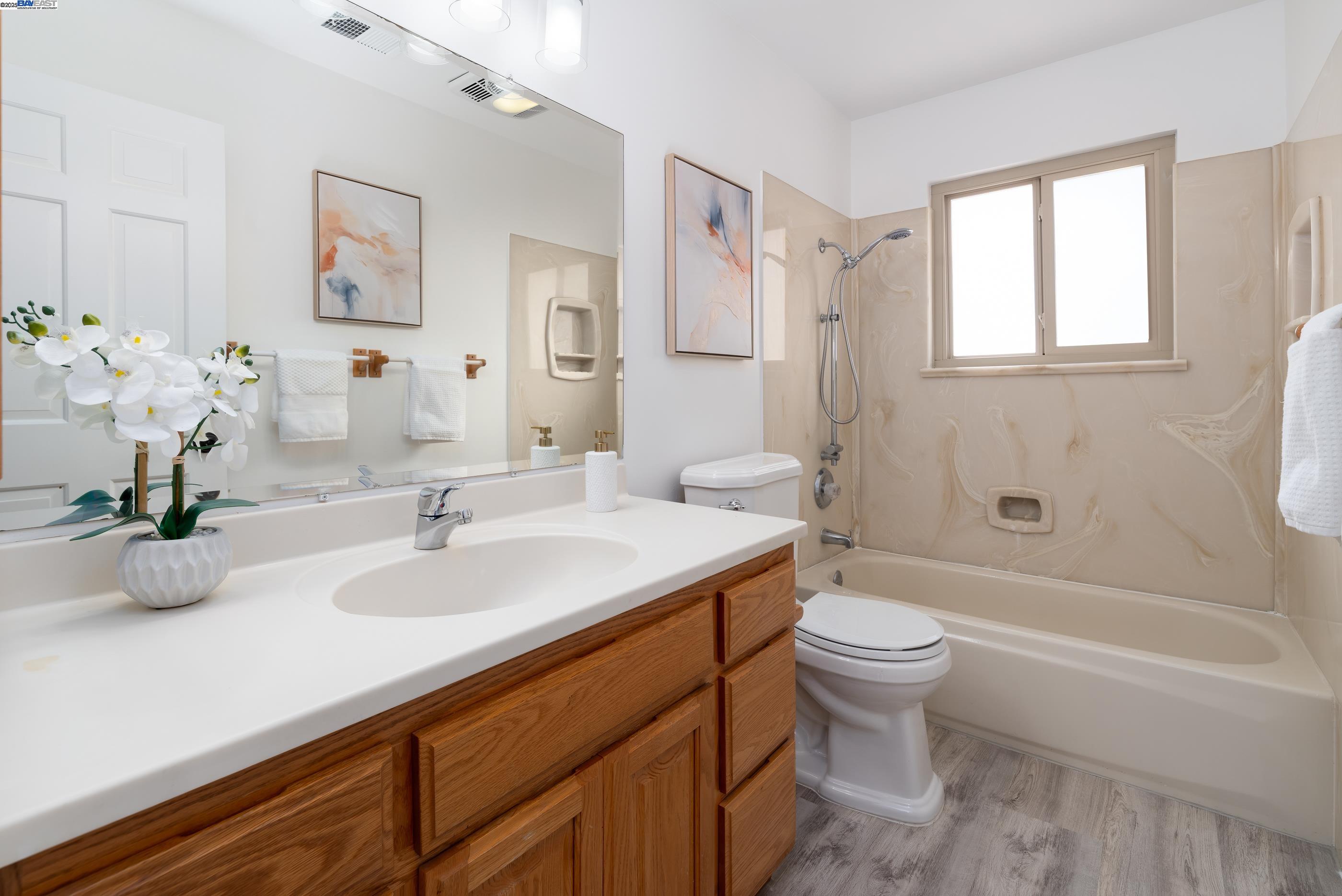 Detail Gallery Image 42 of 58 For 310 Trestle Glen Ct, Walnut Creek,  CA 94598 - 5 Beds | 2/1 Baths