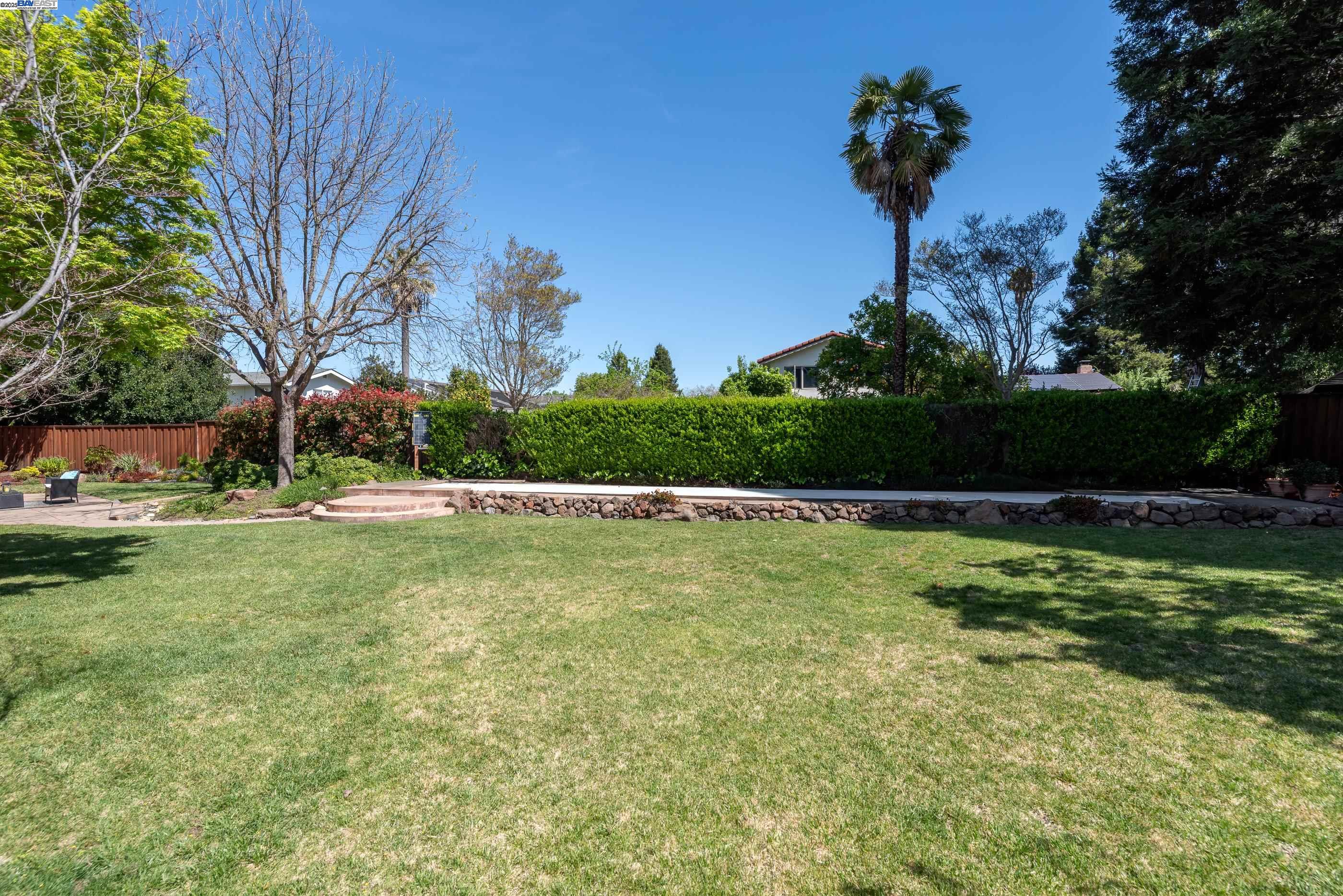 Detail Gallery Image 50 of 58 For 310 Trestle Glen Ct, Walnut Creek,  CA 94598 - 5 Beds | 2/1 Baths