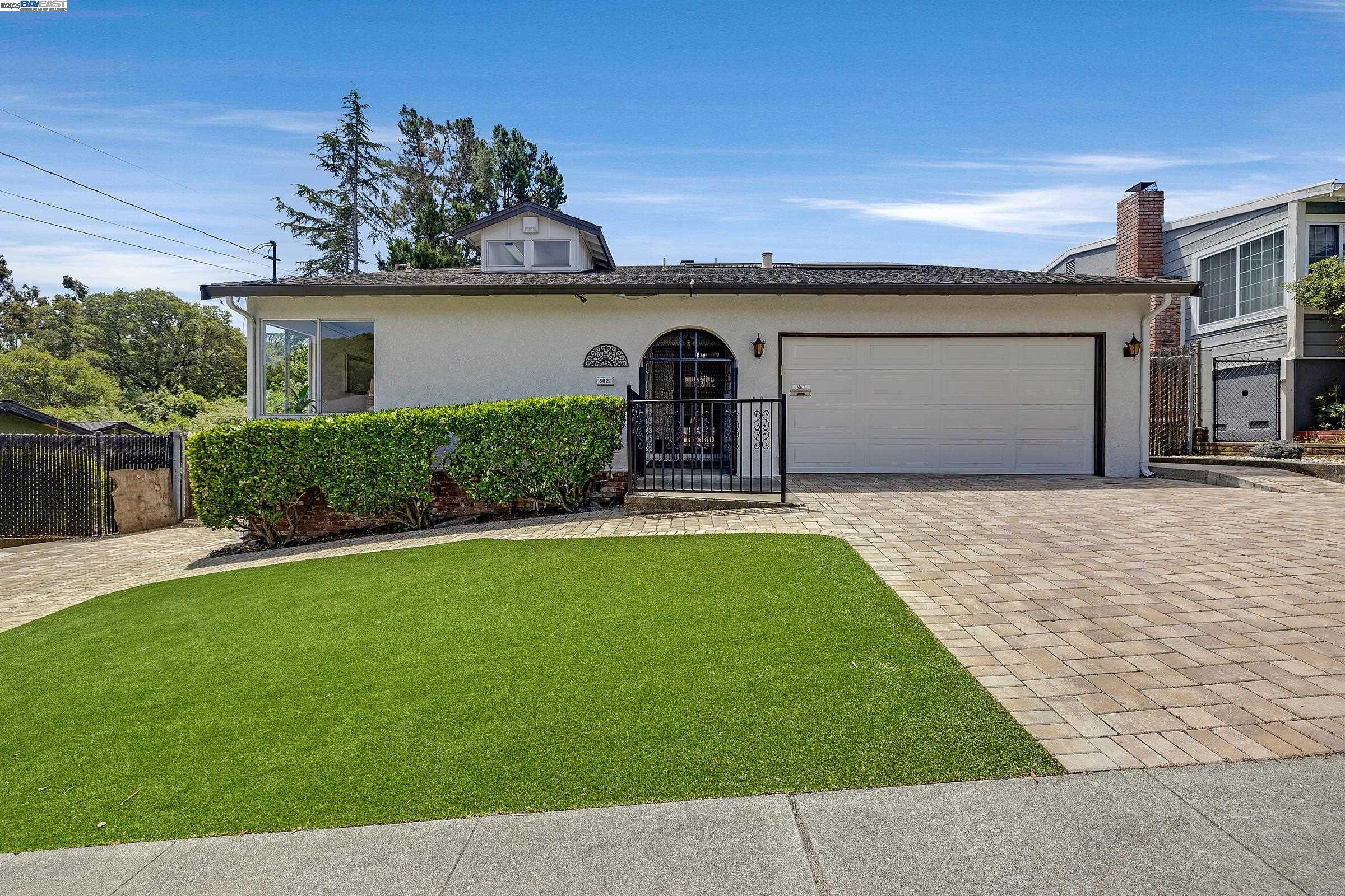 Detail Gallery Image 1 of 47 For 5021 Heyer Ave, Castro Valley,  CA 94552 - 4 Beds | 2 Baths