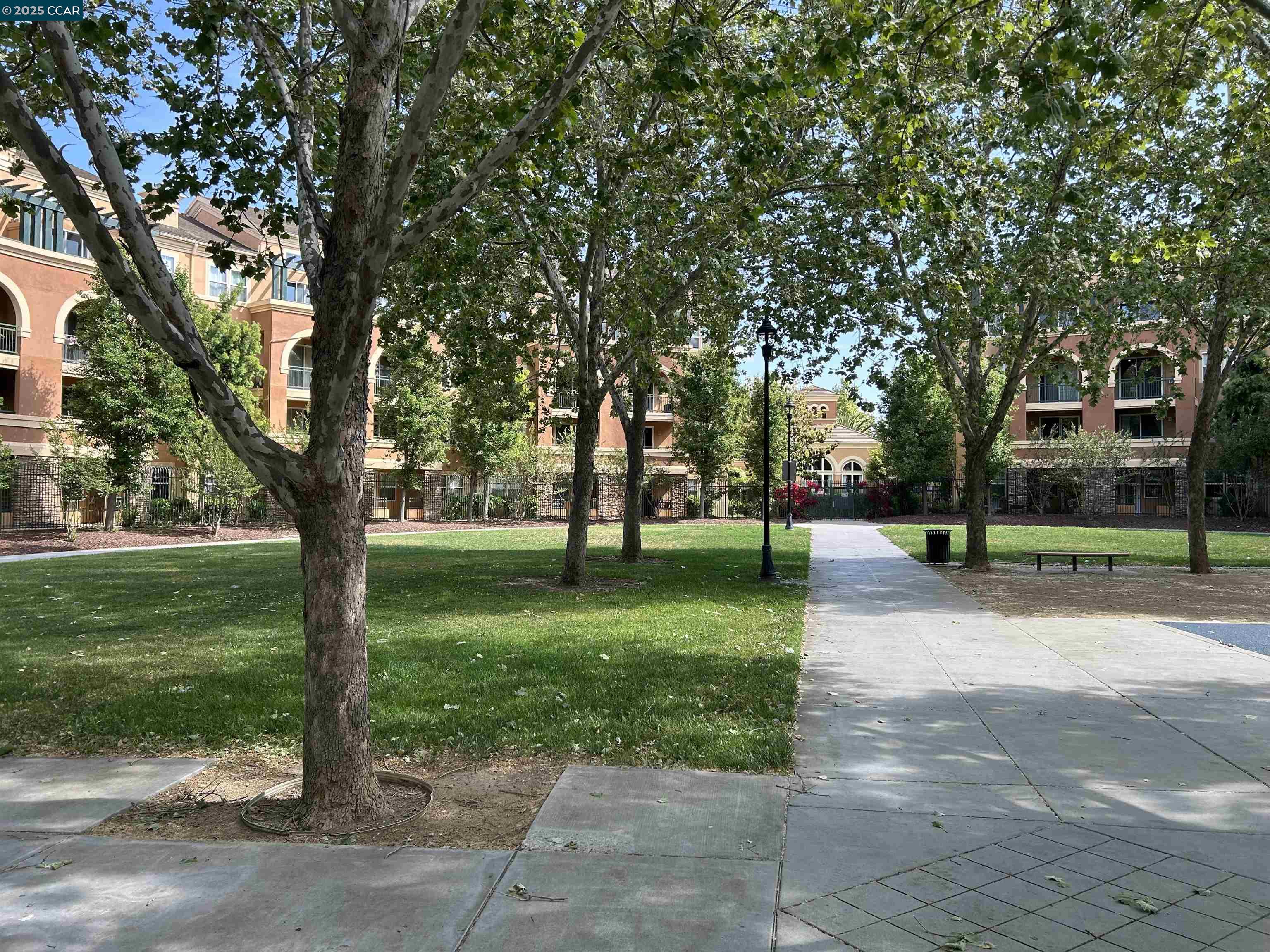 Detail Gallery Image 33 of 40 For 1310 Saddle Rack St #352,  San Jose,  CA 95126 - 3 Beds | 2 Baths