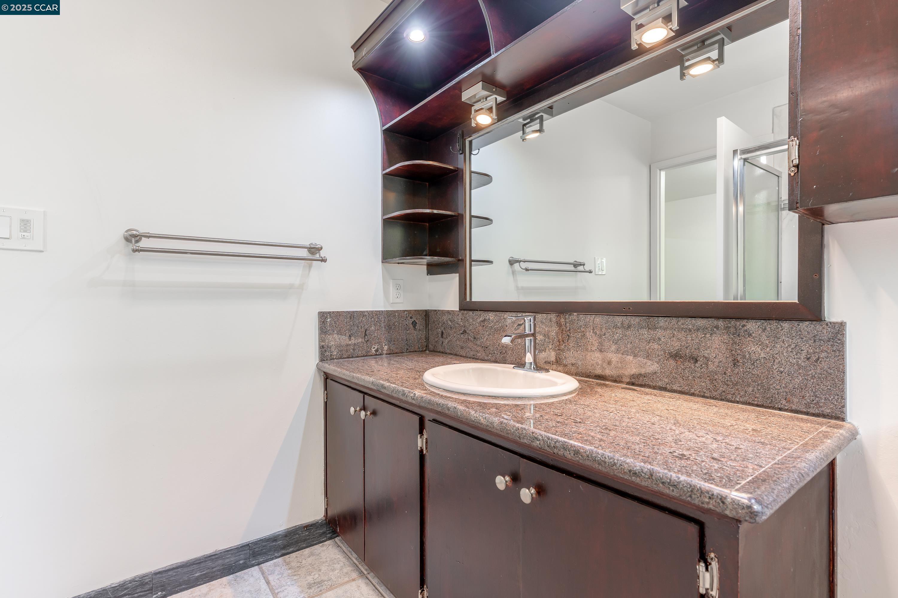 Detail Gallery Image 21 of 44 For 2345 Paloma Ct #6,  Pinole,  CA 94564 - 3 Beds | 2 Baths