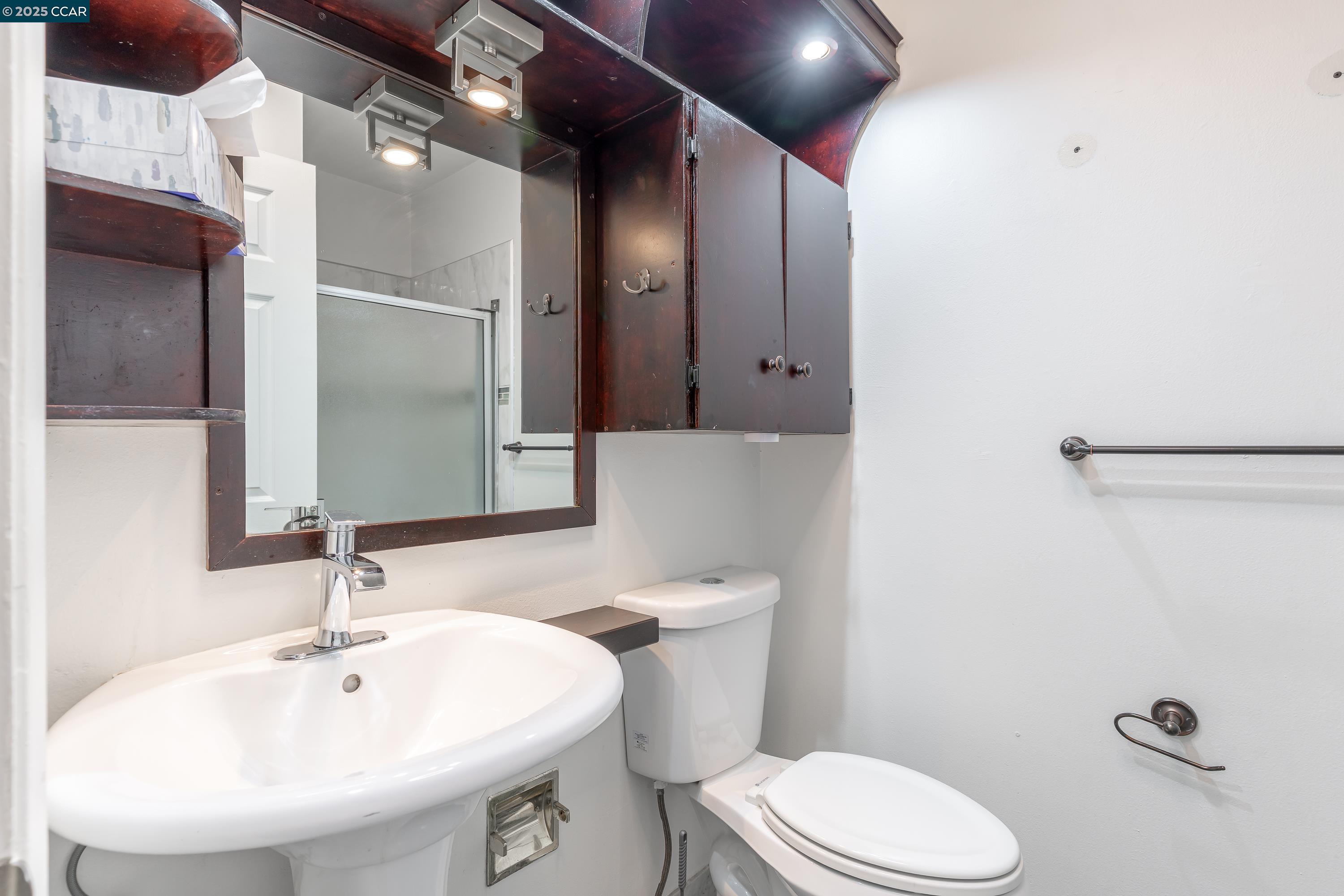 Detail Gallery Image 25 of 44 For 2345 Paloma Ct #6,  Pinole,  CA 94564 - 3 Beds | 2 Baths