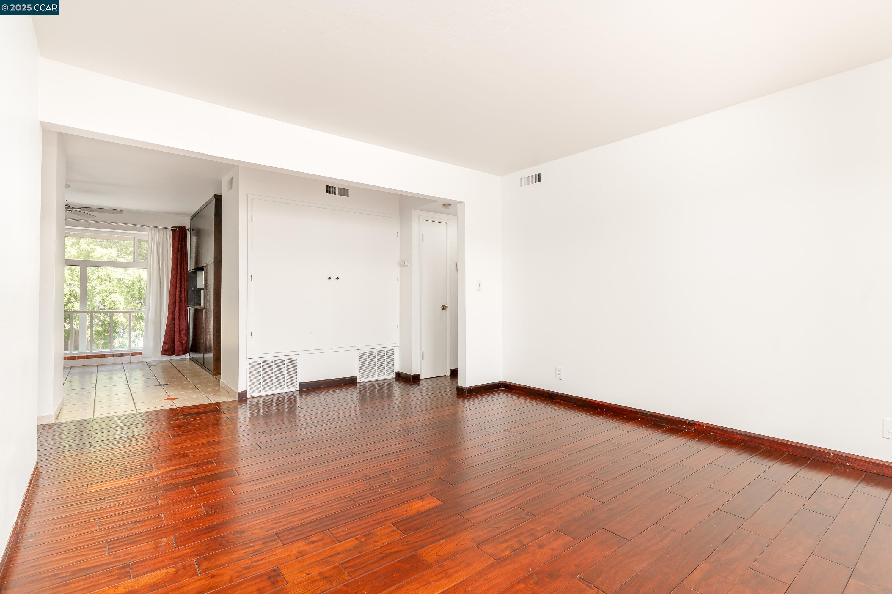 Detail Gallery Image 5 of 44 For 2345 Paloma Ct #6,  Pinole,  CA 94564 - 3 Beds | 2 Baths