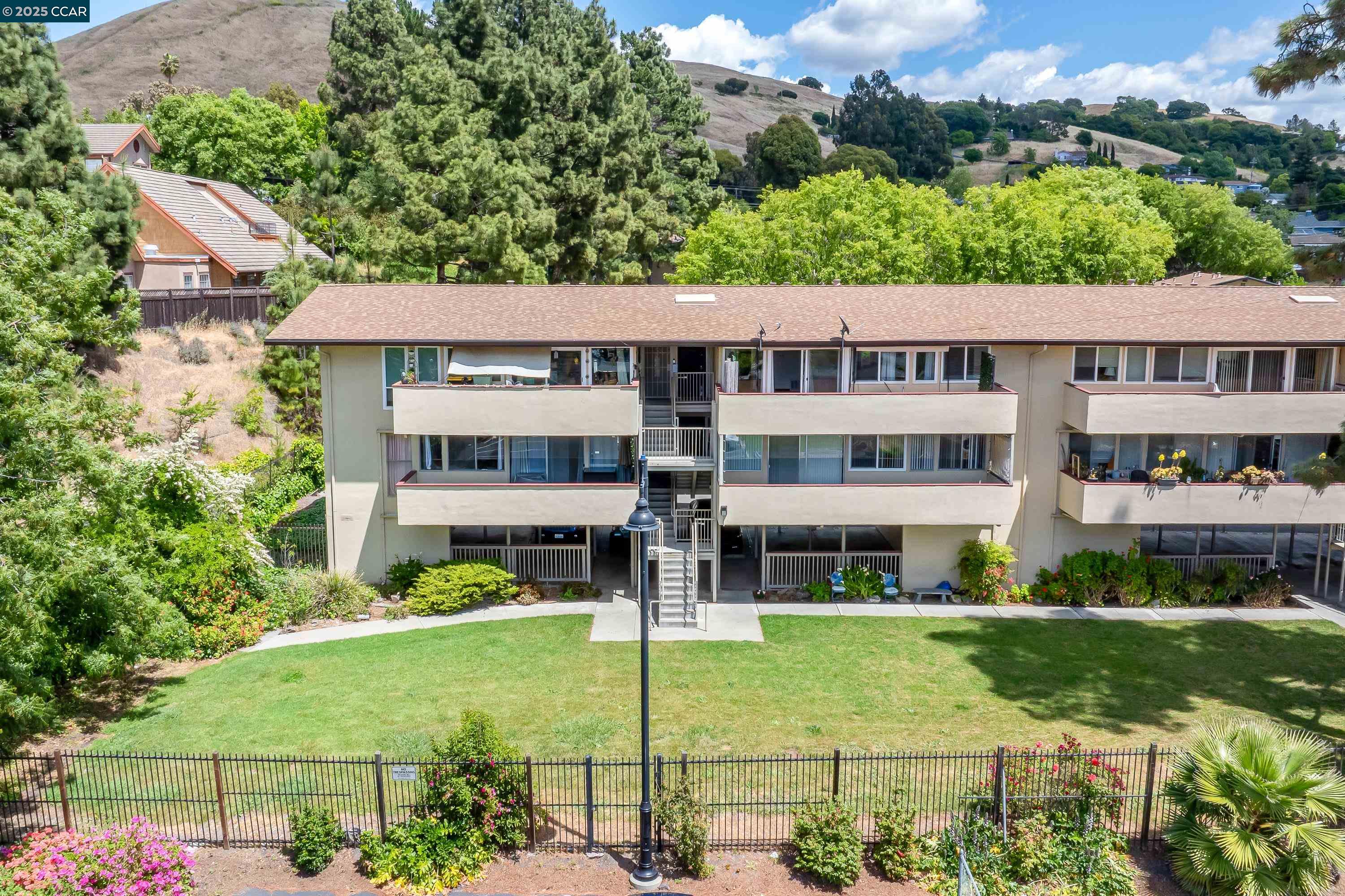 Detail Gallery Image 43 of 44 For 2345 Paloma Ct #6,  Pinole,  CA 94564 - 3 Beds | 2 Baths