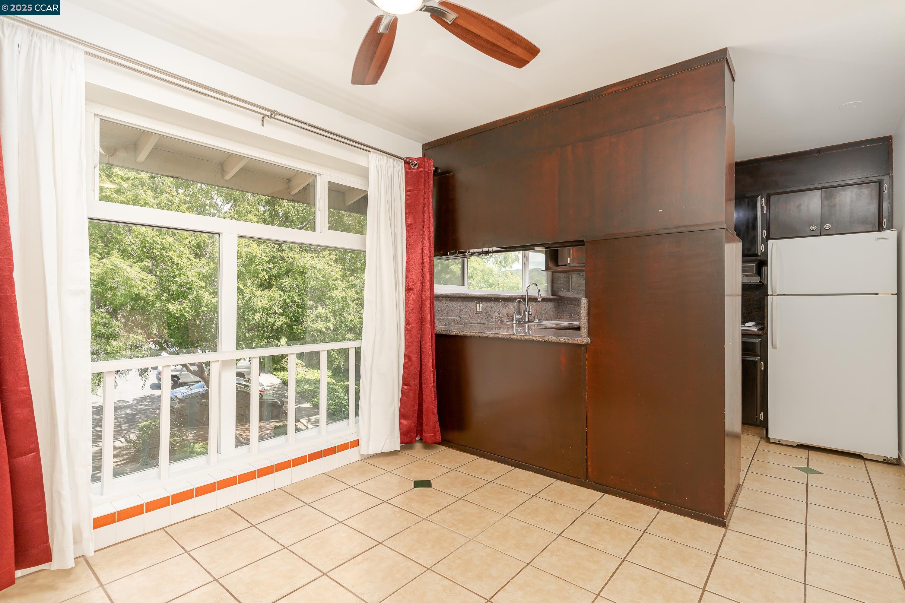 Detail Gallery Image 9 of 44 For 2345 Paloma Ct #6,  Pinole,  CA 94564 - 3 Beds | 2 Baths