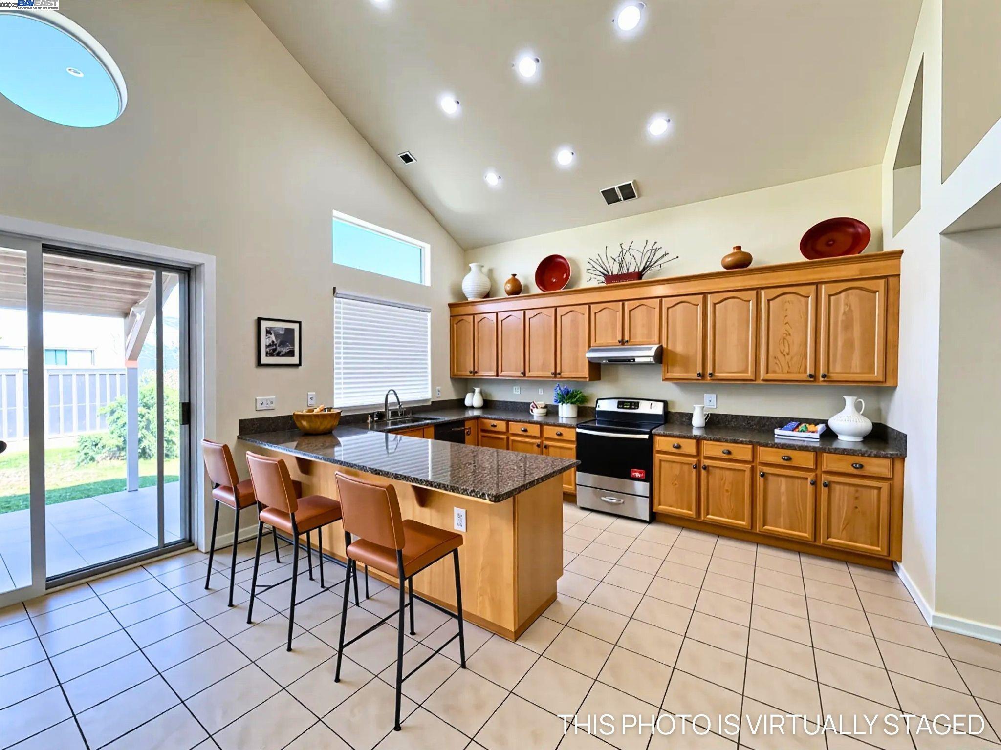 Detail Gallery Image 9 of 31 For 4651 Stern Dr, Merced,  CA 95348 - 4 Beds | 2/1 Baths